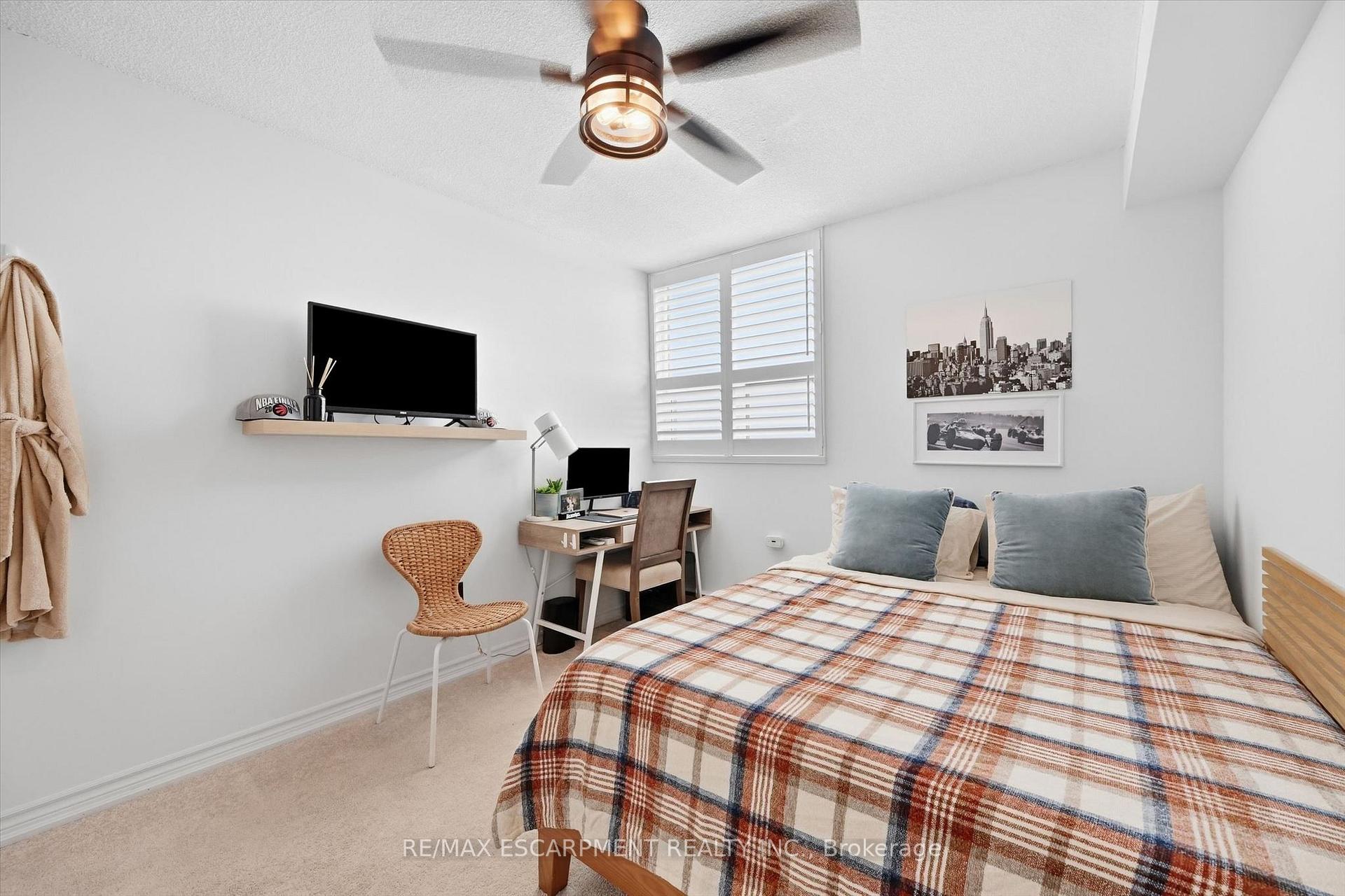 Photo 21 of Unit 909, 700 Dynes Road, Burlington, Roseland — HOMEH