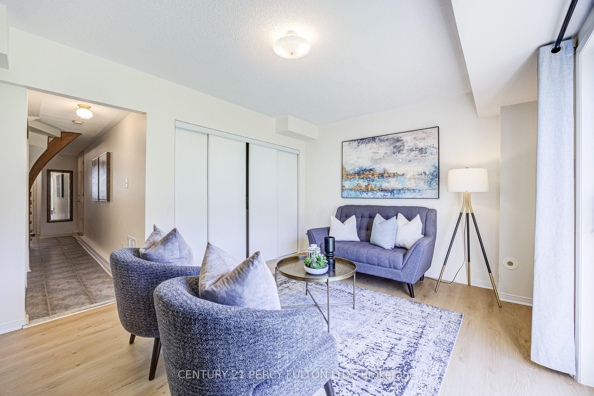 Photo 3 of 1532 Hummingbird Court, Pickering, Highbush — HOMEH