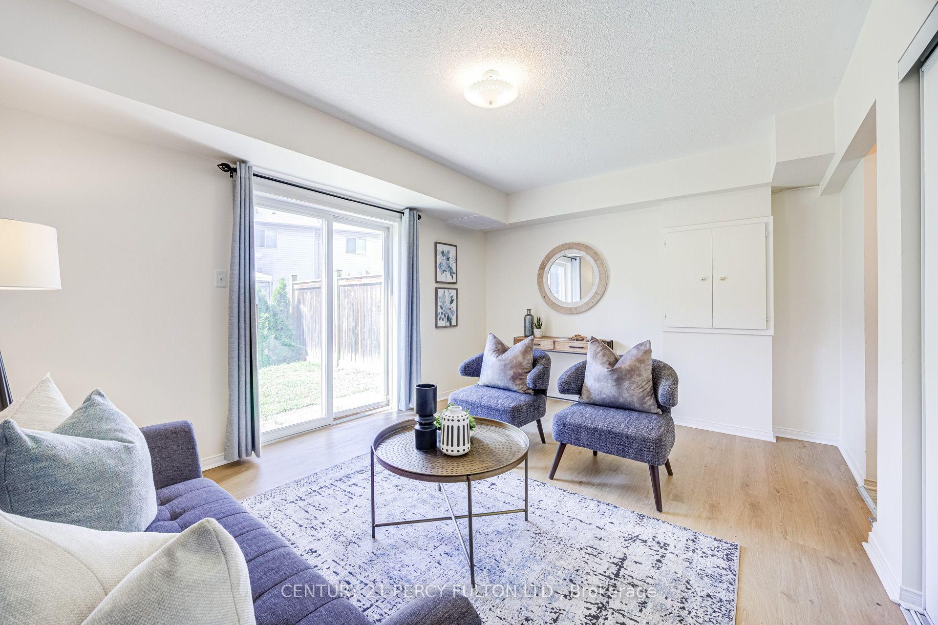 Photo 4 of 1532 Hummingbird Court, Pickering, Highbush — HOMEH