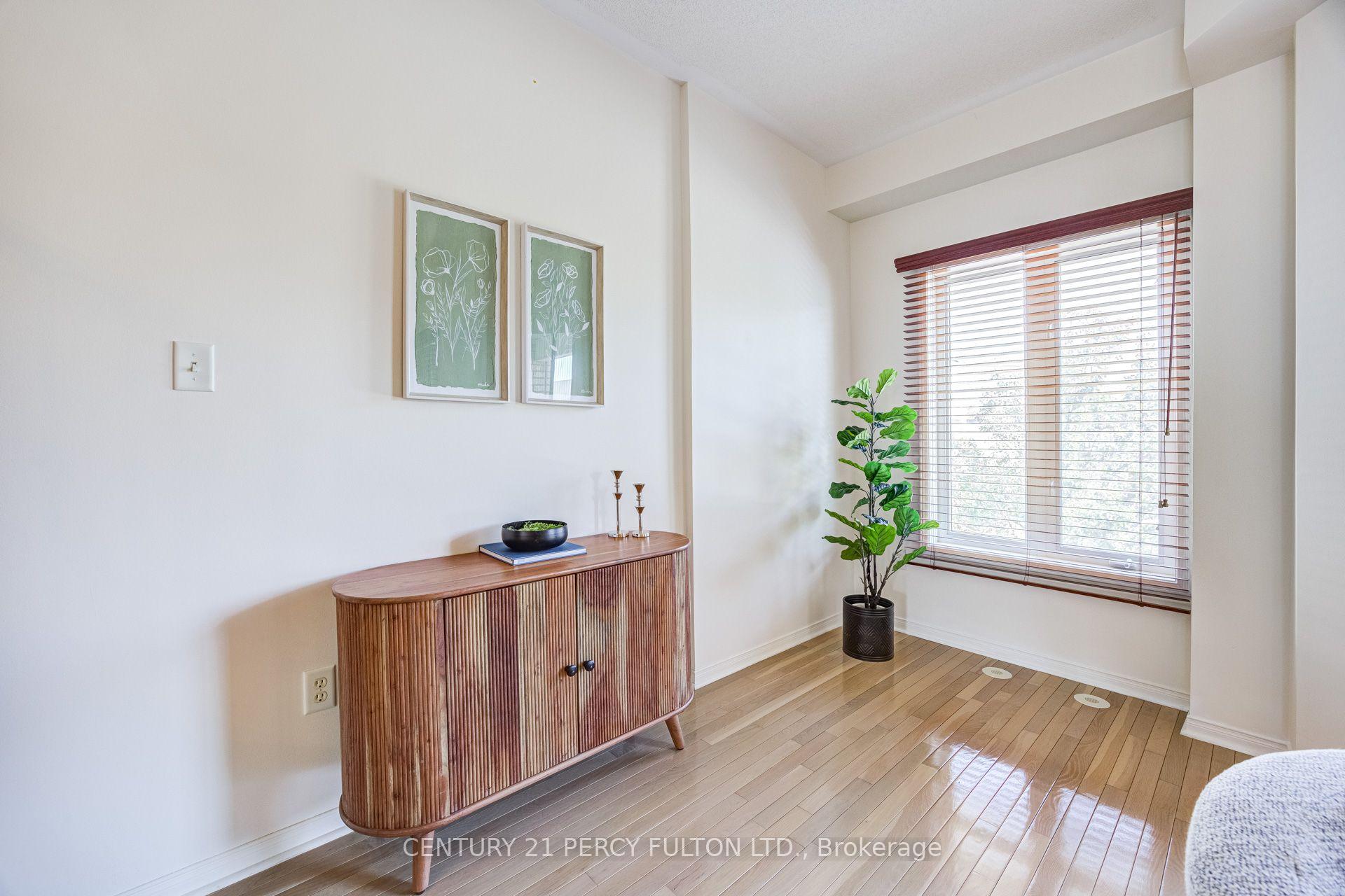 Photo 9 of 1532 Hummingbird Court, Pickering, Highbush — HOMEH