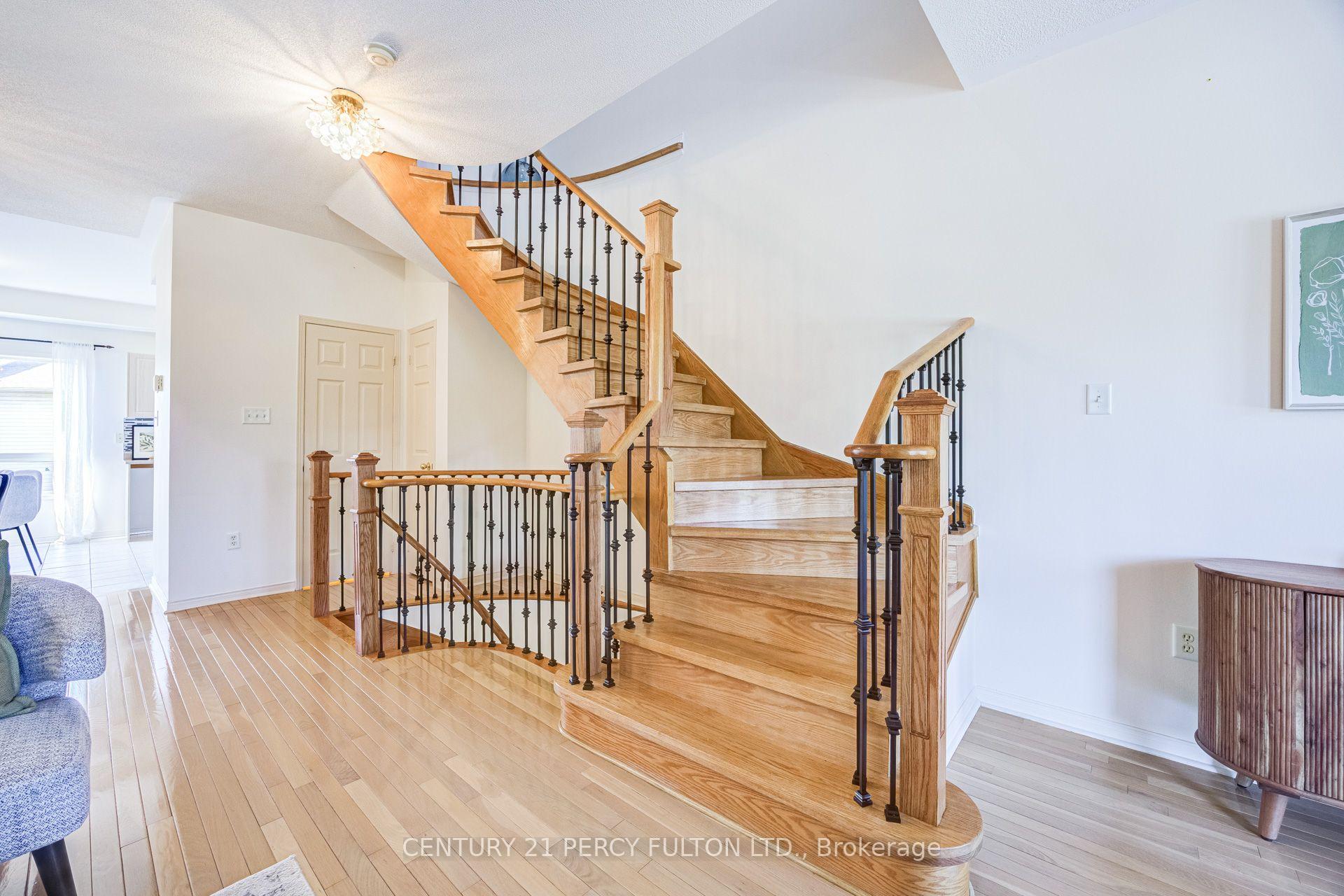 Photo 12 of 1532 Hummingbird Court, Pickering, Highbush — HOMEH