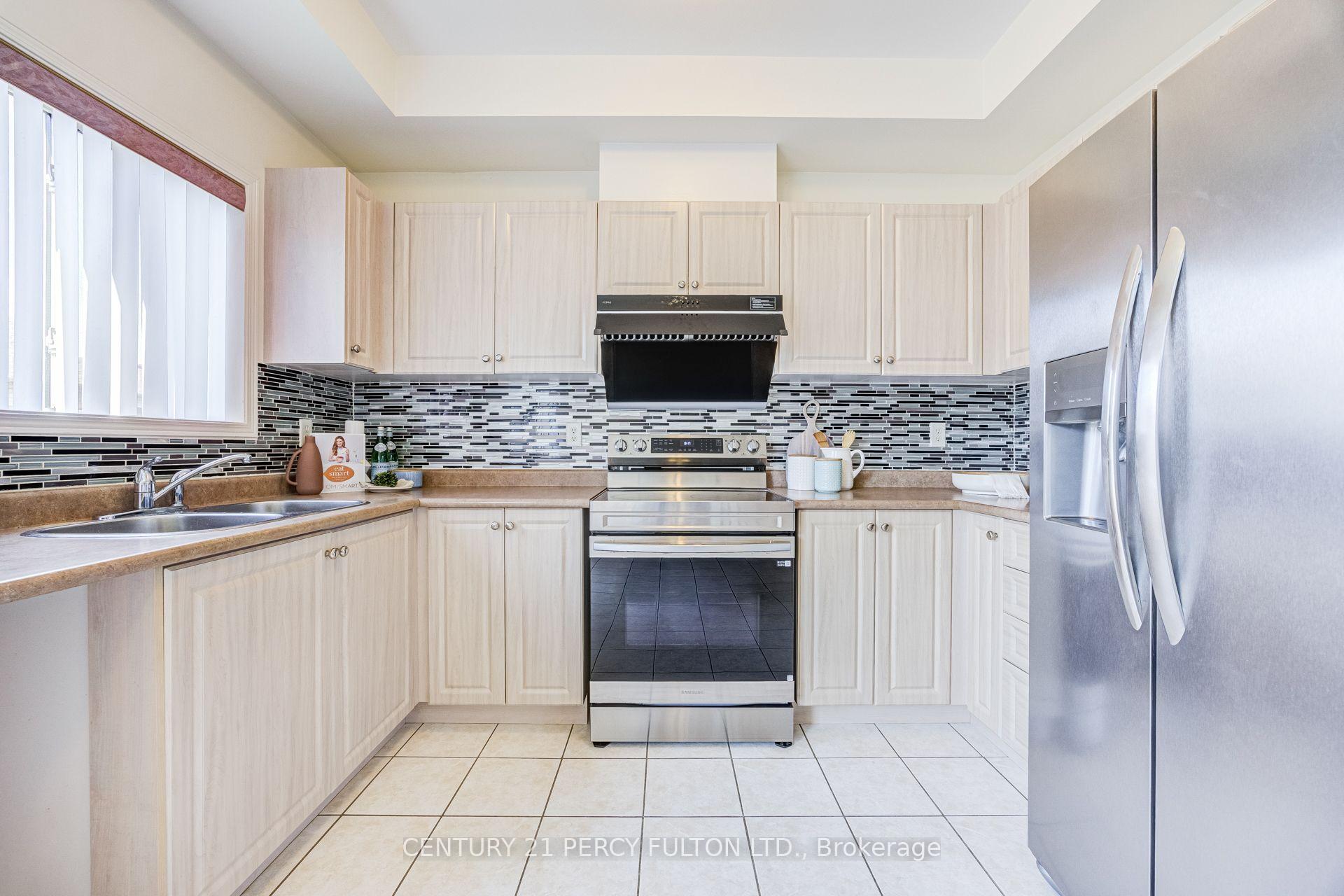 Photo 21 of 1532 Hummingbird Court, Pickering, Highbush — HOMEH