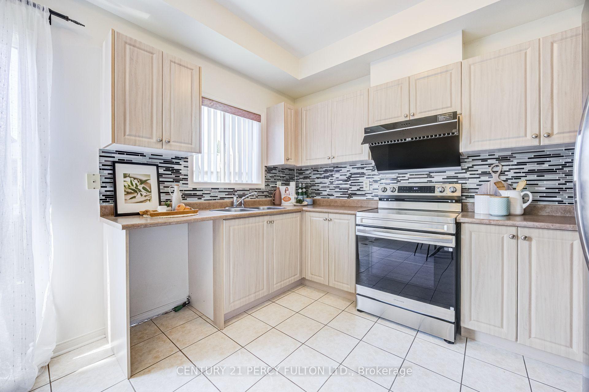 Photo 22 of 1532 Hummingbird Court, Pickering, Highbush — HOMEH
