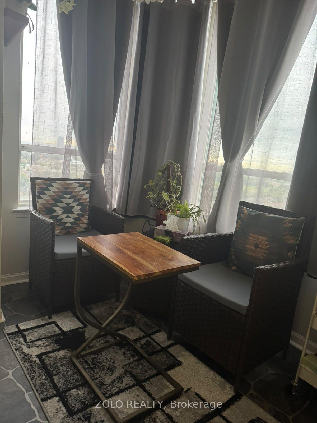 Photo 14 of 550 Webb Drive, Mississauga, City Centre — HOMEH