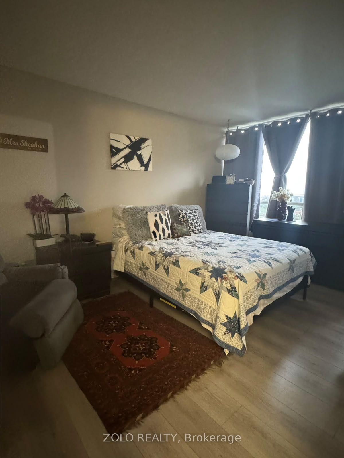 Photo 17 of 550 Webb Drive, Mississauga, City Centre — HOMEH