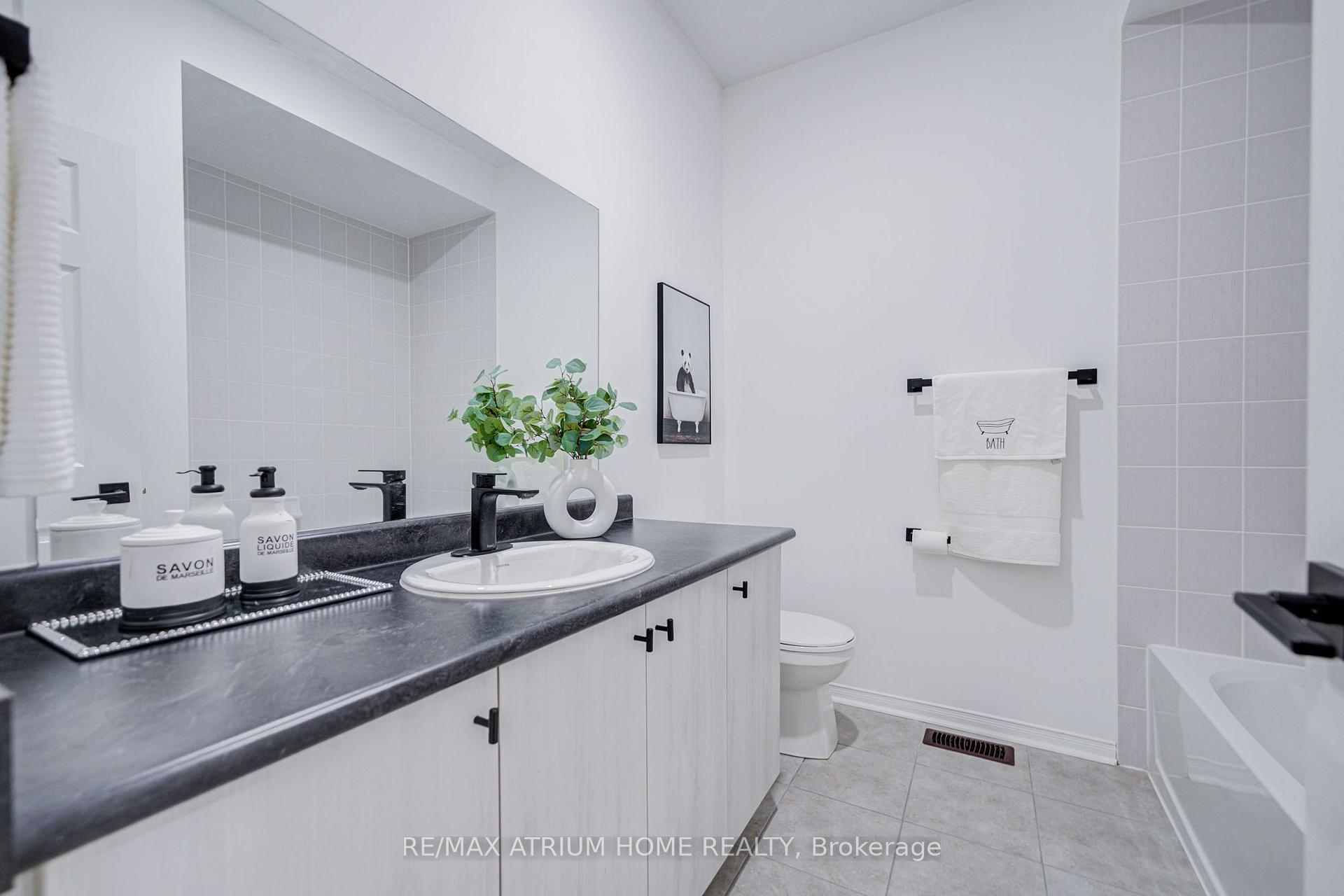 Photo 37 of 129 Hartney Drive, Richmond Hill, Rural Richmond Hill — HOMEH