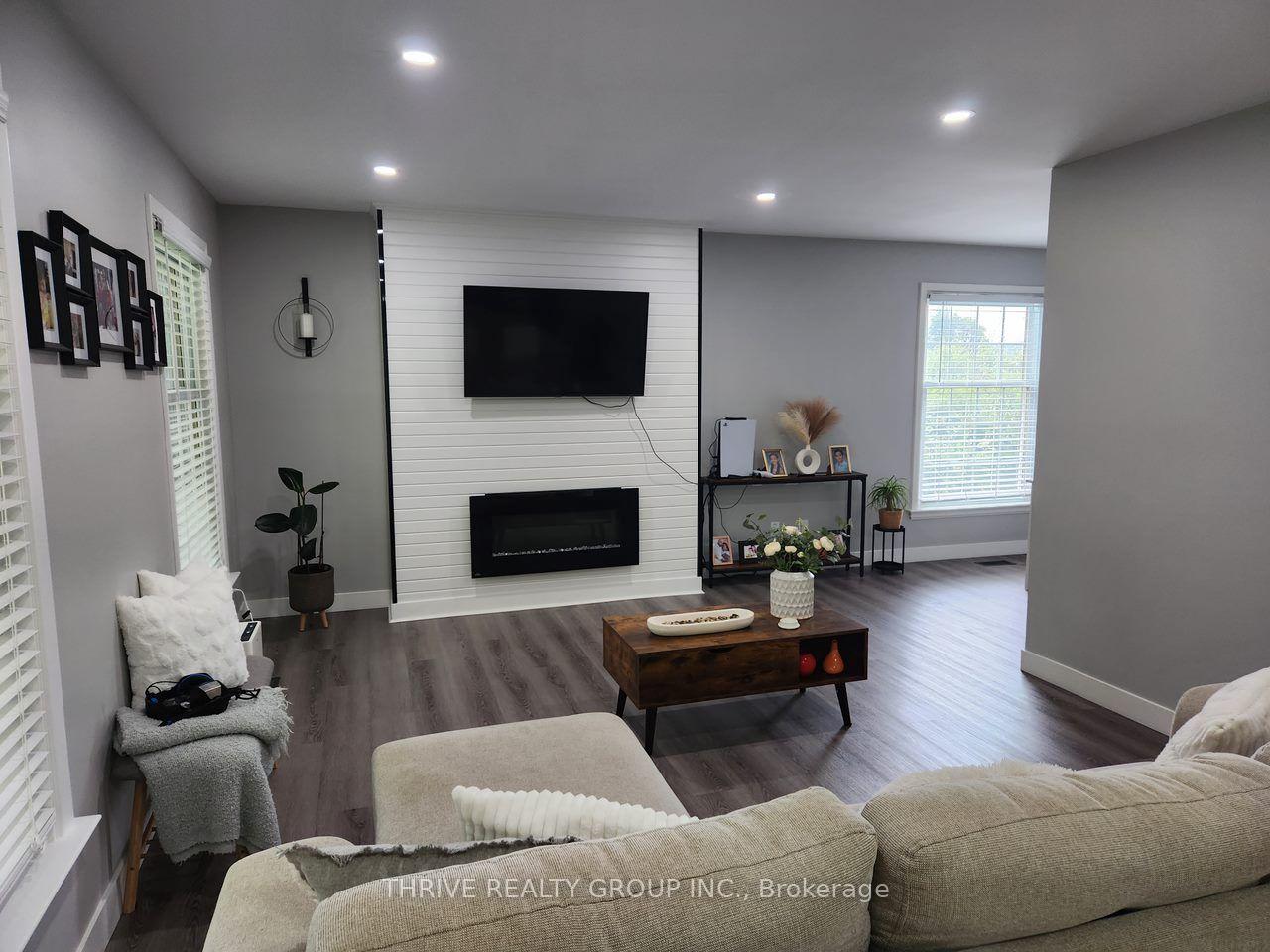 Photo 5 of Unit Upper, 1 Sutton Place, London, North O — HOMEH