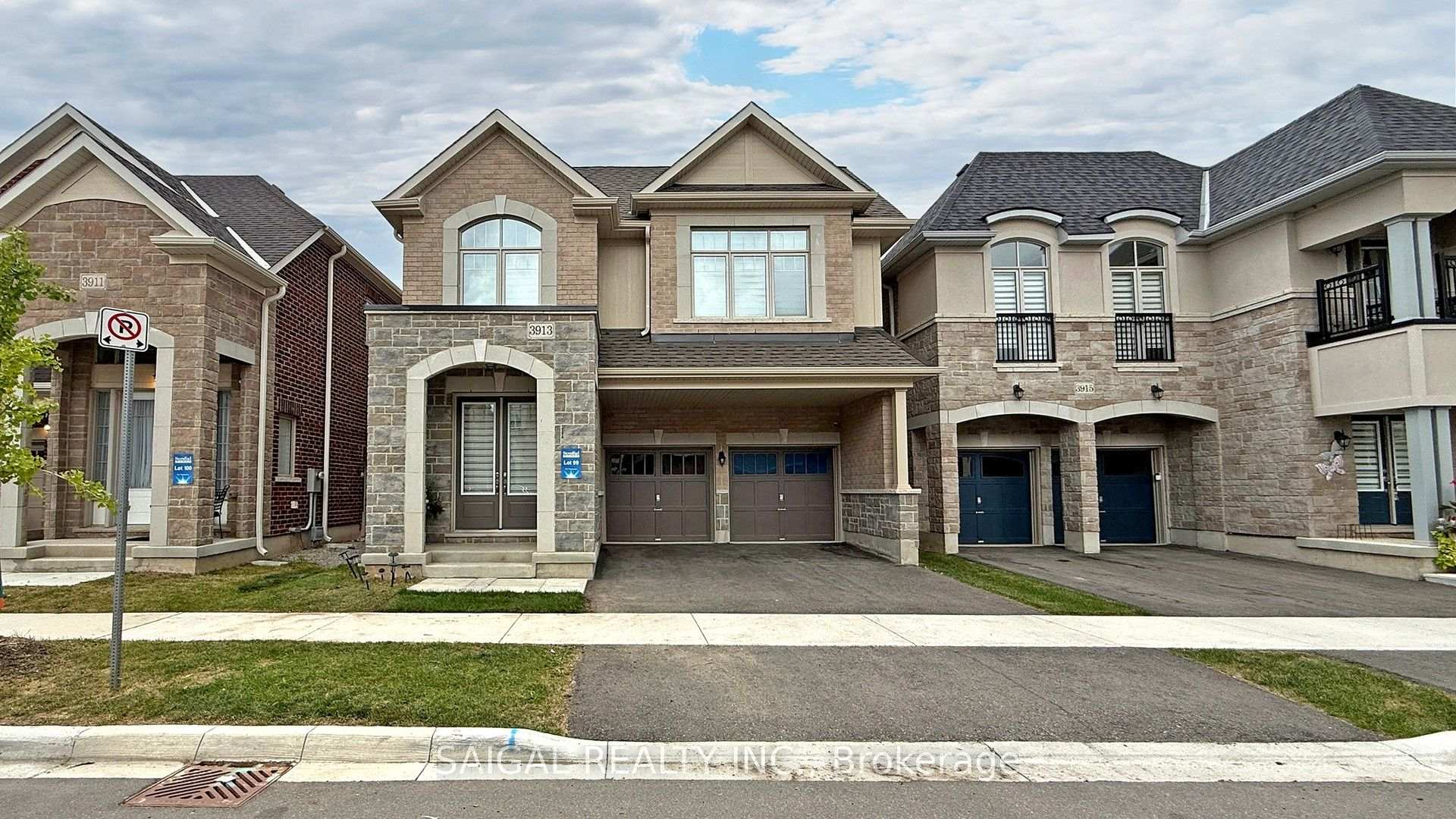 Photo of 3913 Koenig Road