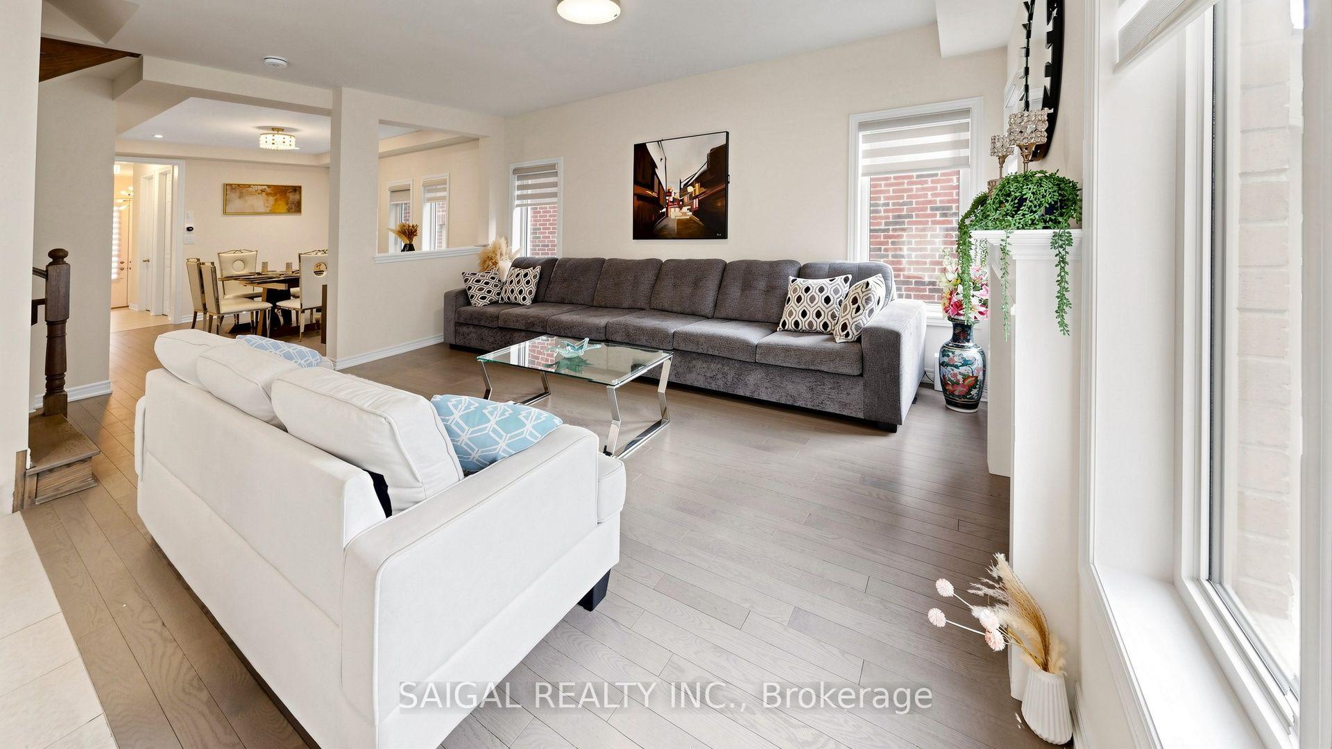 Photo 8 of 3913 Koenig Road, Burlington, Alton — HOMEH