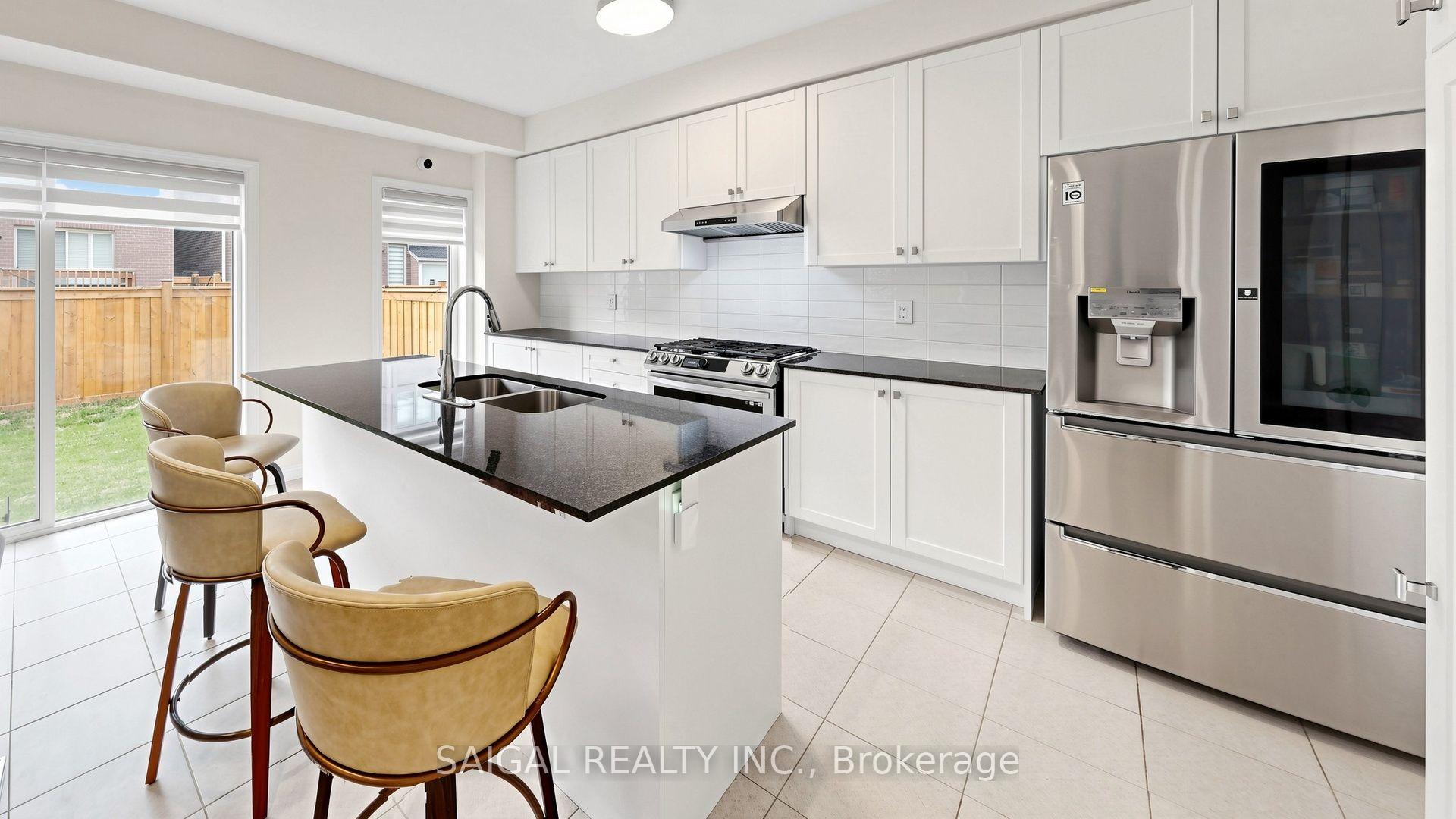 Photo 9 of 3913 Koenig Road, Burlington, Alton — HOMEH