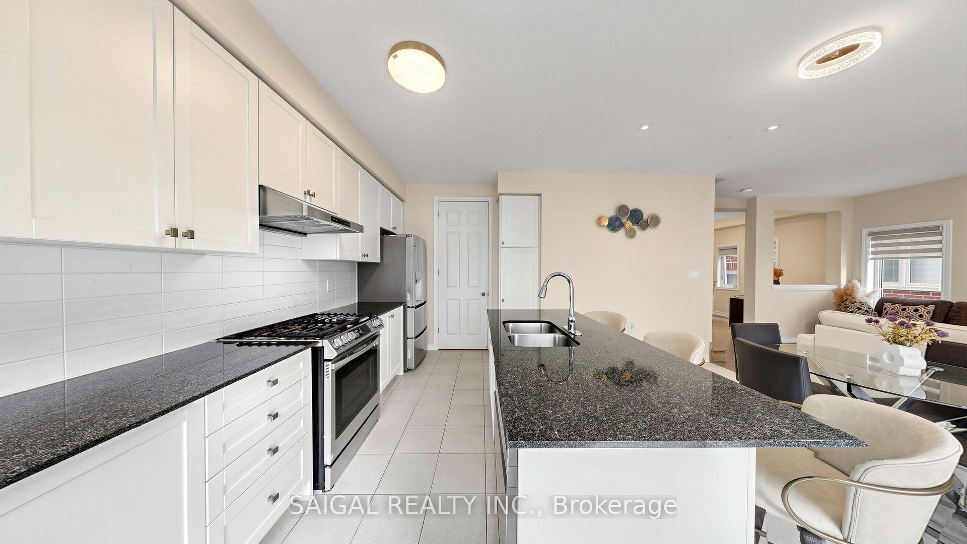 Photo 13 of 3913 Koenig Road, Burlington, Alton — HOMEH