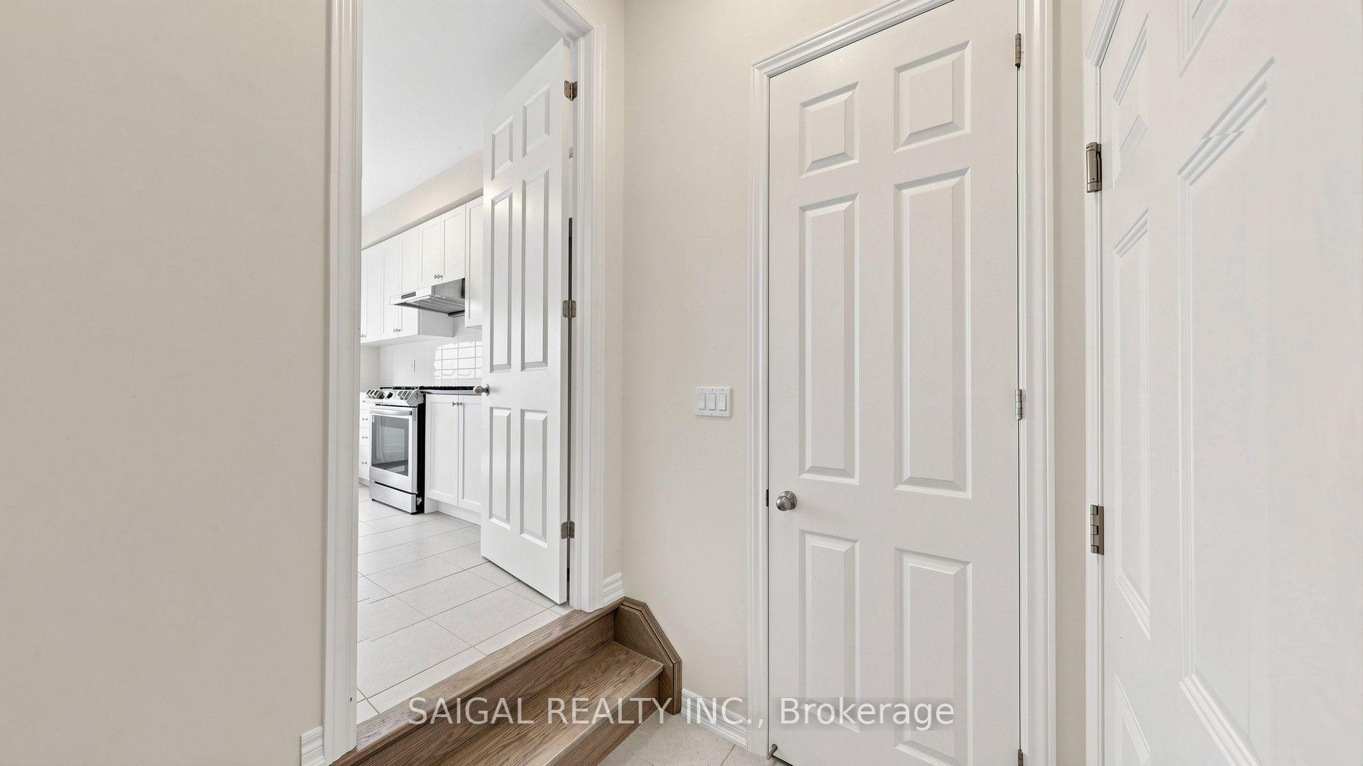 Photo 15 of 3913 Koenig Road, Burlington, Alton — HOMEH