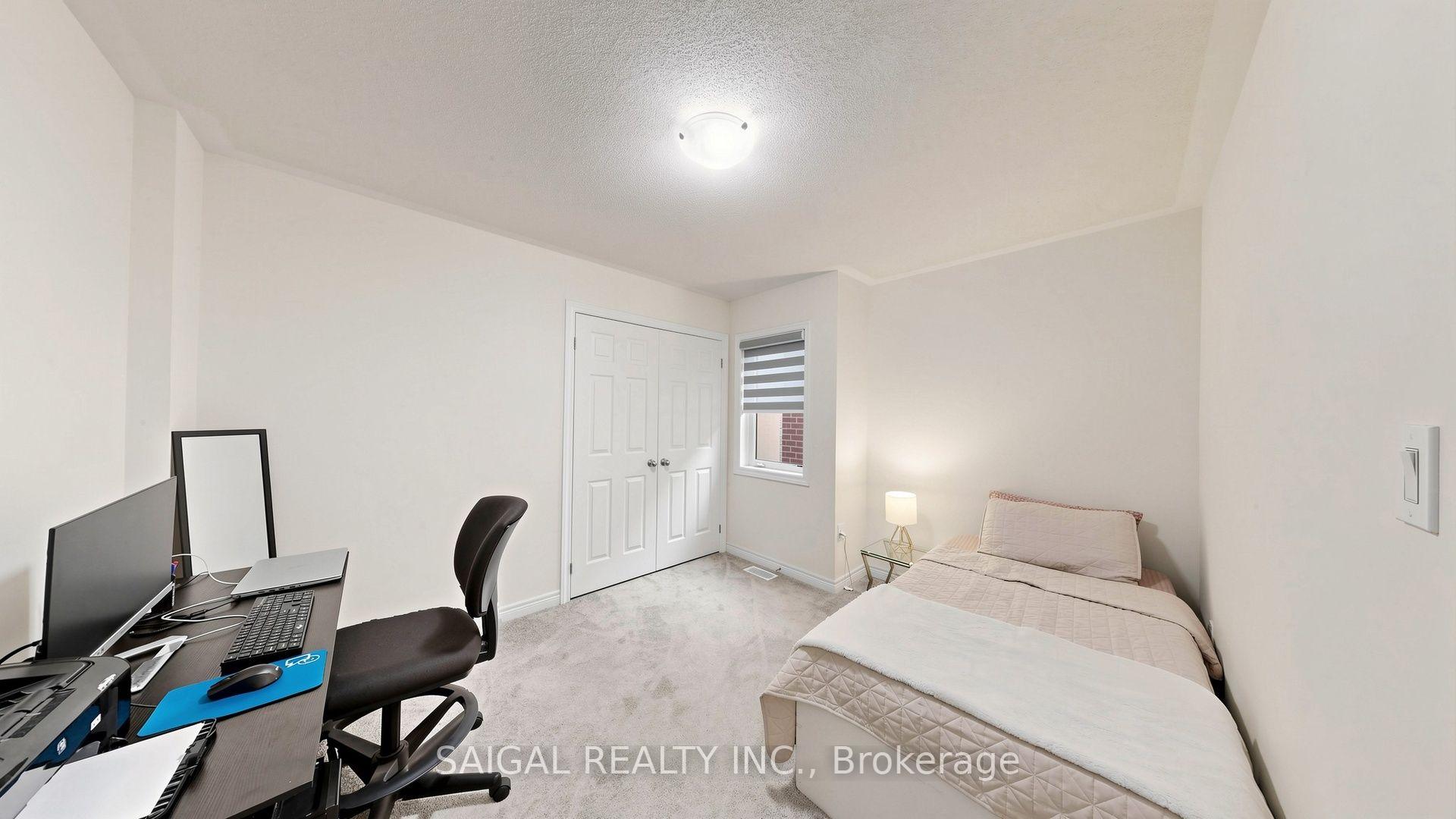 Photo 24 of 3913 Koenig Road, Burlington, Alton — HOMEH