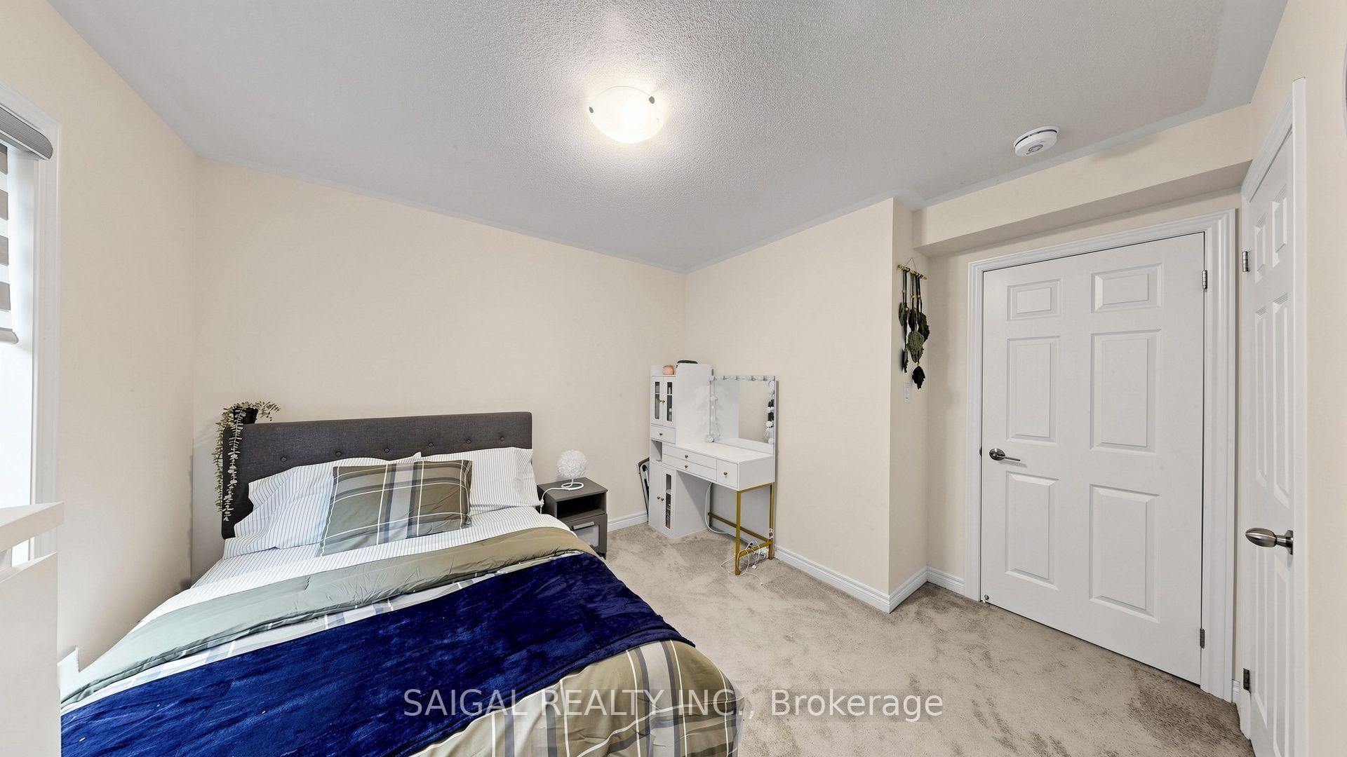 Photo 25 of 3913 Koenig Road, Burlington, Alton — HOMEH