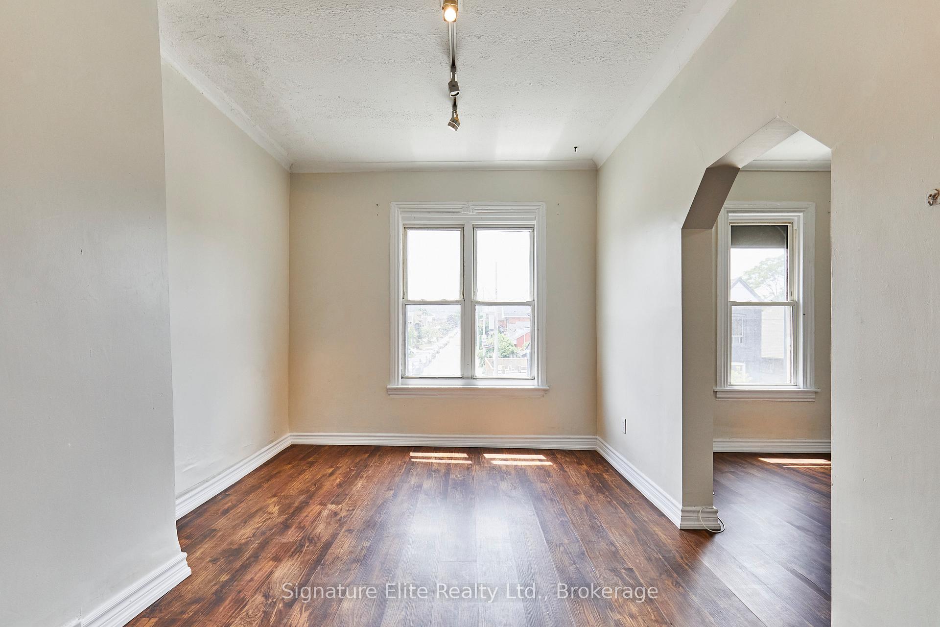 Photo 11 of 363 Barton Street E, Hamilton, Landsdale — HOMEH