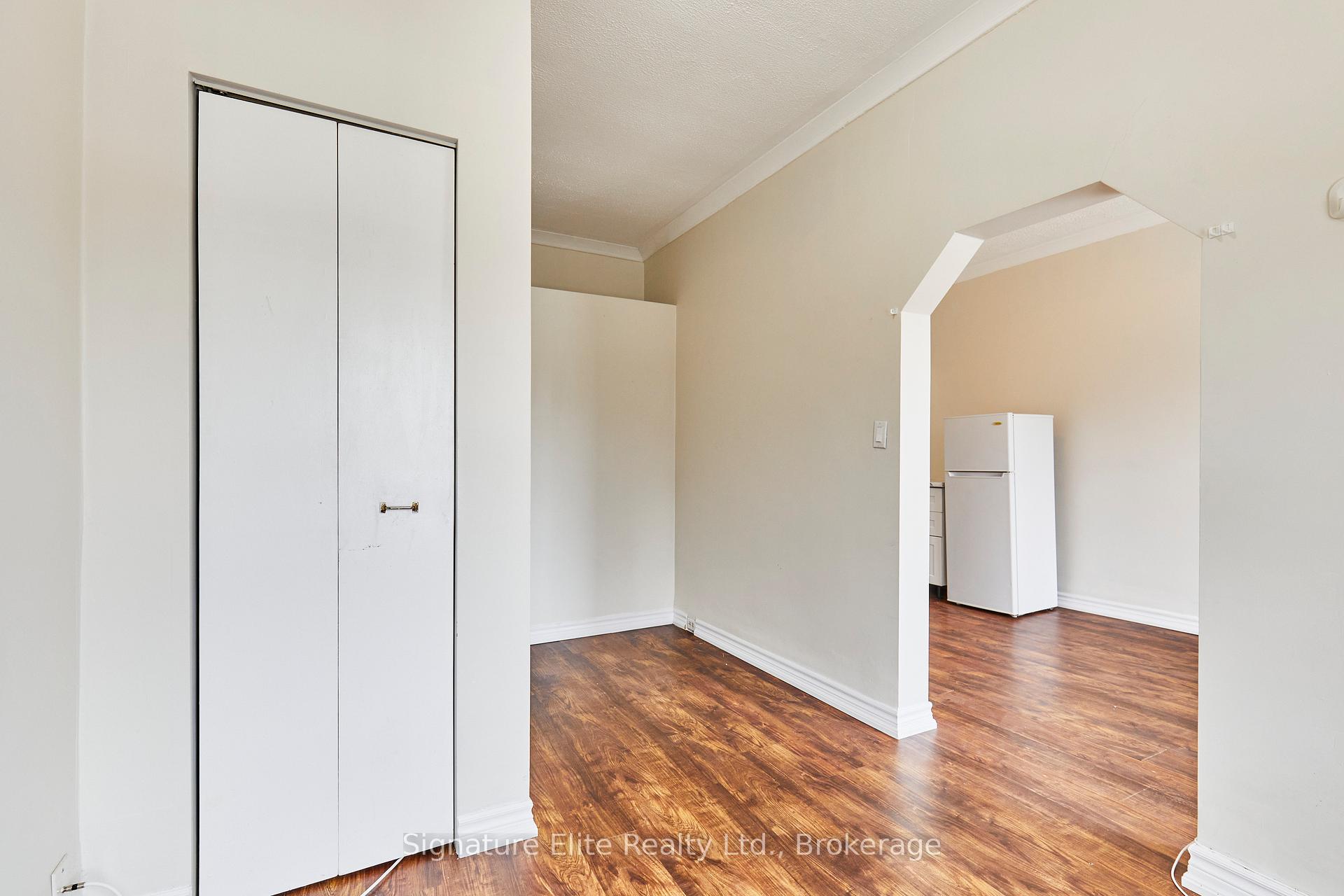 Photo 14 of 363 Barton Street E, Hamilton, Landsdale — HOMEH