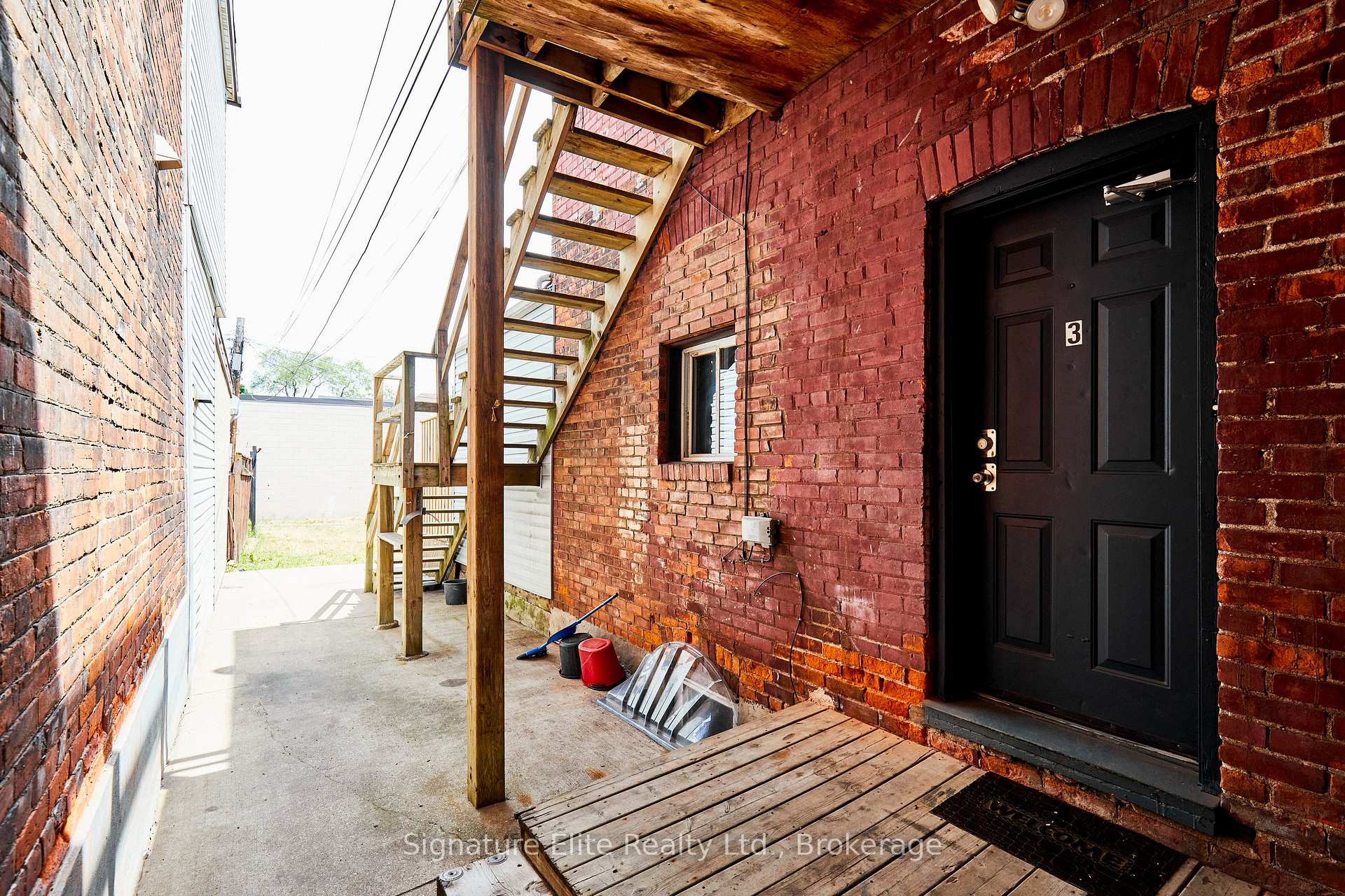 Photo 31 of 363 Barton Street E, Hamilton, Landsdale — HOMEH