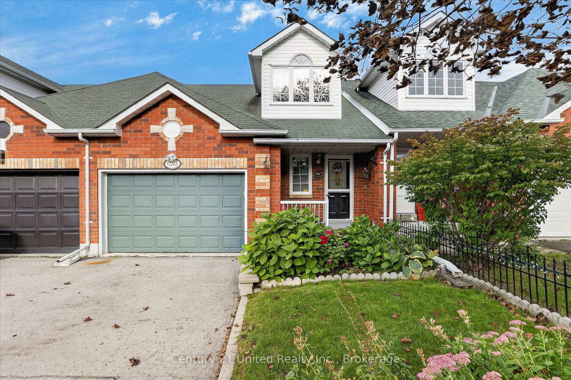 Photo 2 of 1392 Lillico Crescent, Peterborough, Monaghan Ward 2 — HOMEH