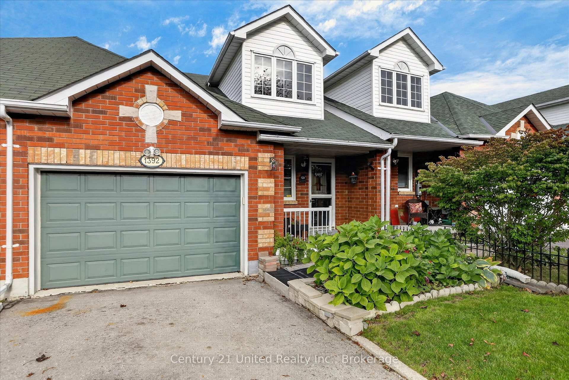 Photo 3 of 1392 Lillico Crescent, Peterborough, Monaghan Ward 2 — HOMEH