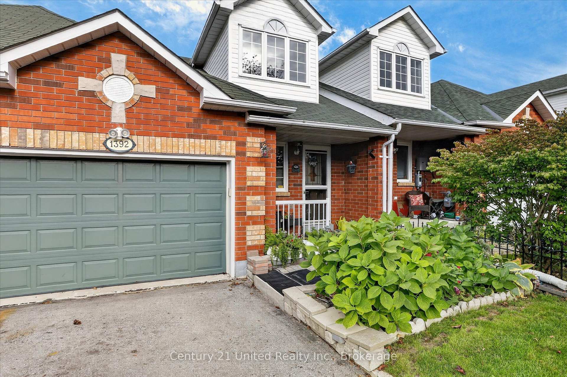 Photo 5 of 1392 Lillico Crescent, Peterborough, Monaghan Ward 2 — HOMEH