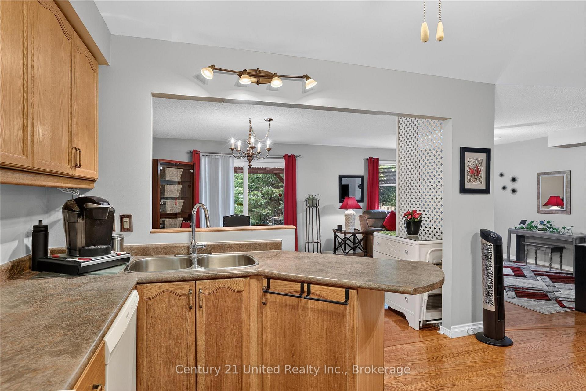 Photo 11 of 1392 Lillico Crescent, Peterborough, Monaghan Ward 2 — HOMEH
