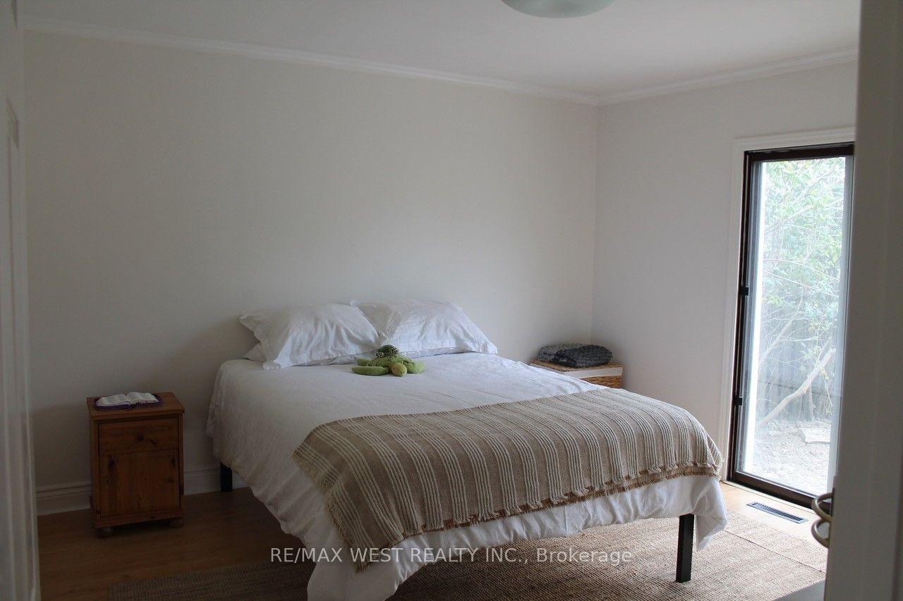 Photo 16 of Unit Main, 14 Treeview Drive, Etobicoke, Alderwood — HOMEH