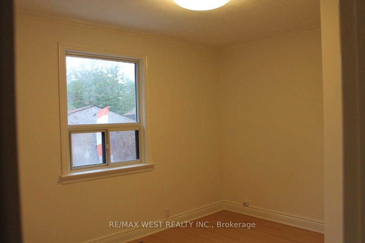 Photo 20 of Unit Main, 14 Treeview Drive, Etobicoke, Alderwood — HOMEH