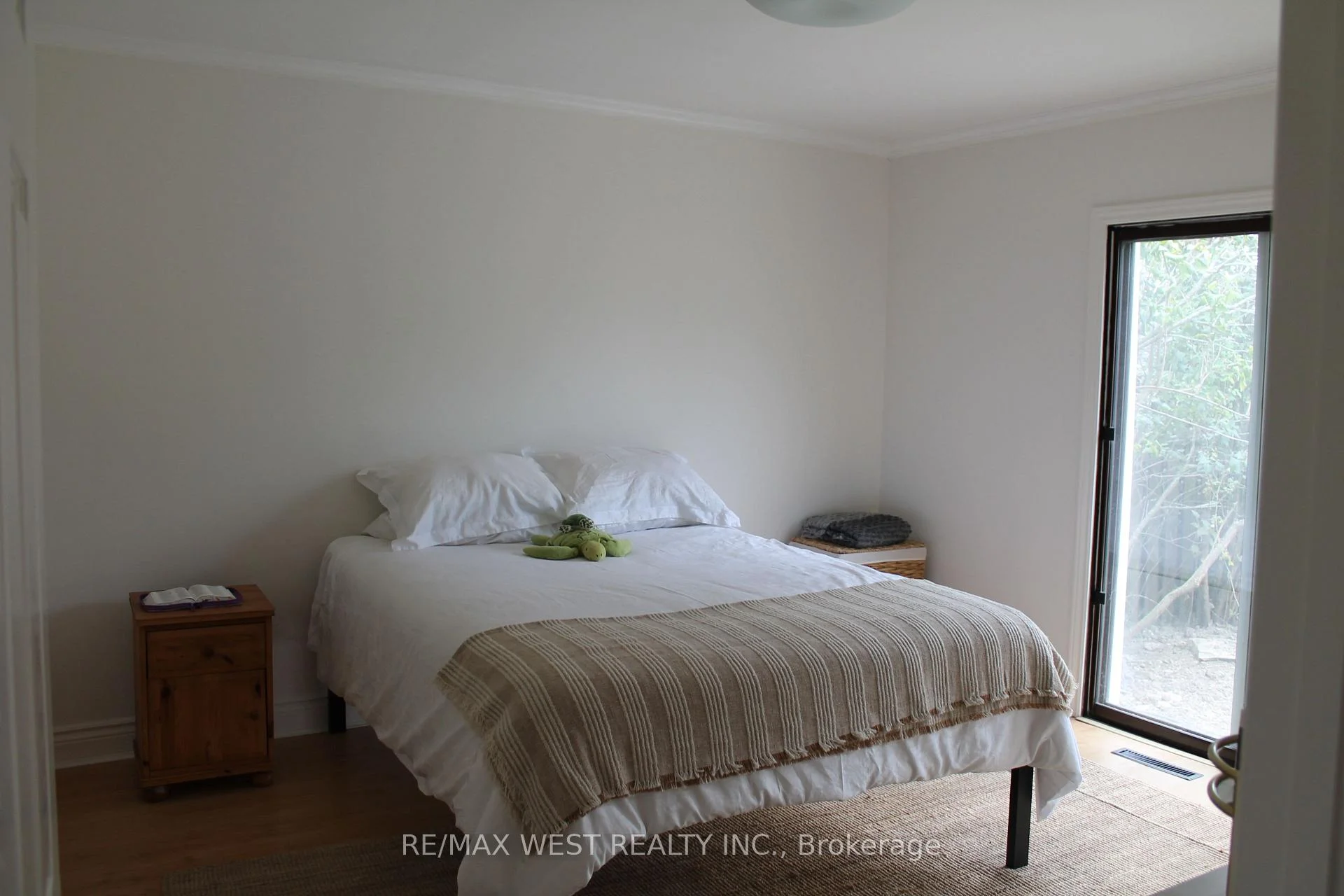 Photo 27 of Unit Main, 14 Treeview Drive, Etobicoke, Alderwood — HOMEH