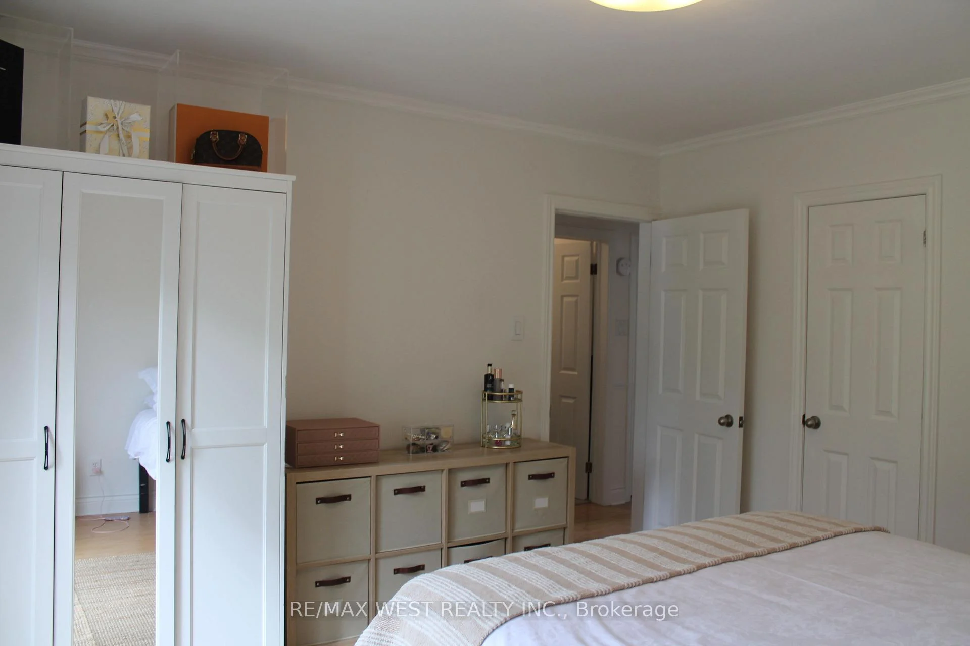 Photo 30 of Unit Main, 14 Treeview Drive, Etobicoke, Alderwood — HOMEH