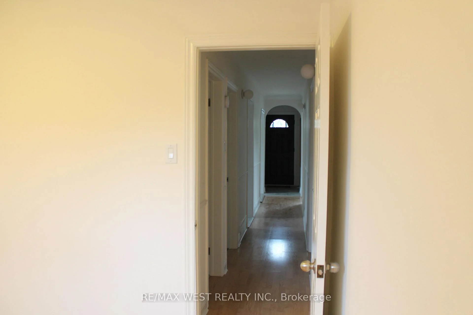 Photo 34 of Unit Main, 14 Treeview Drive, Etobicoke, Alderwood — HOMEH