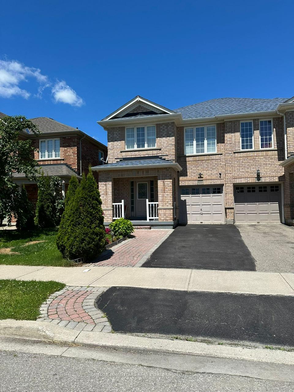 Photo 1 of 122 Hollingsworth Circle, Brampton, Fletcher's Meadow — HOMEH