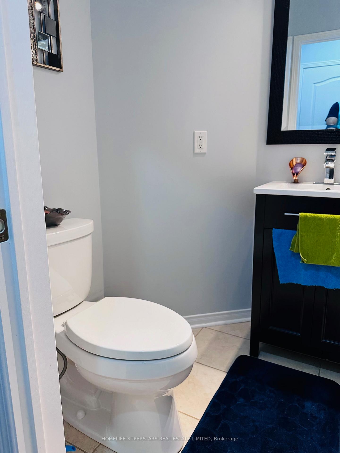 Photo 5 of 122 Hollingsworth Circle, Brampton, Fletcher's Meadow — HOMEH