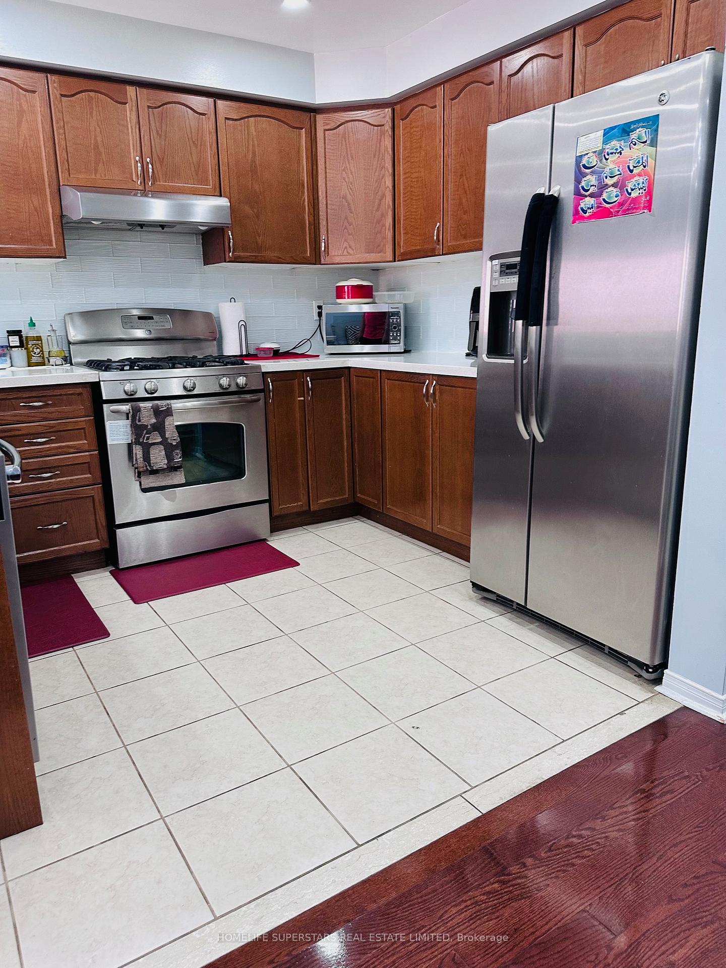Photo 13 of 122 Hollingsworth Circle, Brampton, Fletcher's Meadow — HOMEH