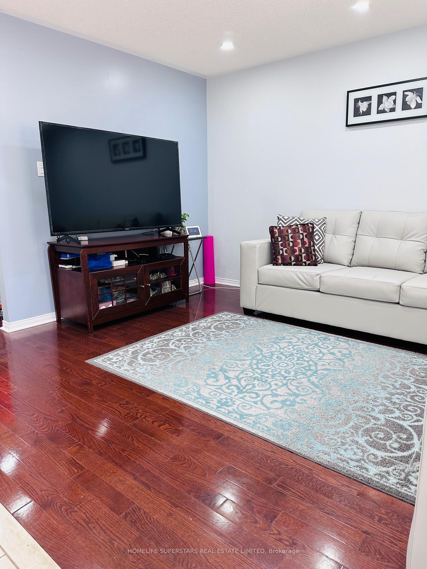Photo 14 of 122 Hollingsworth Circle, Brampton, Fletcher's Meadow — HOMEH