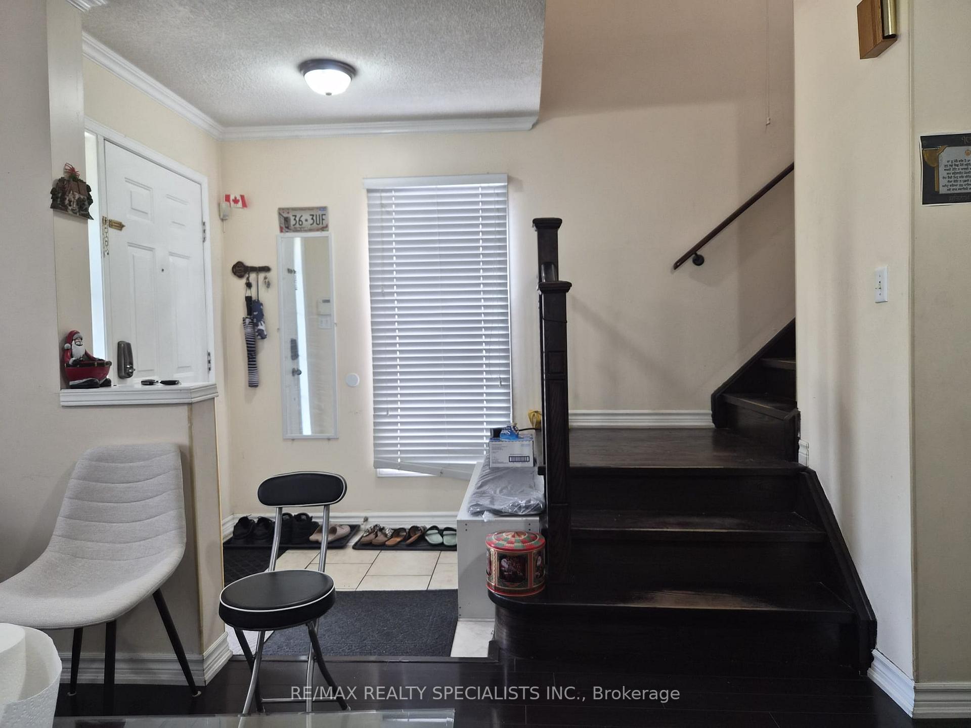 Photo 6 of 22 Streamside Lane, Brampton, Sandringham-Wellington — HOMEH