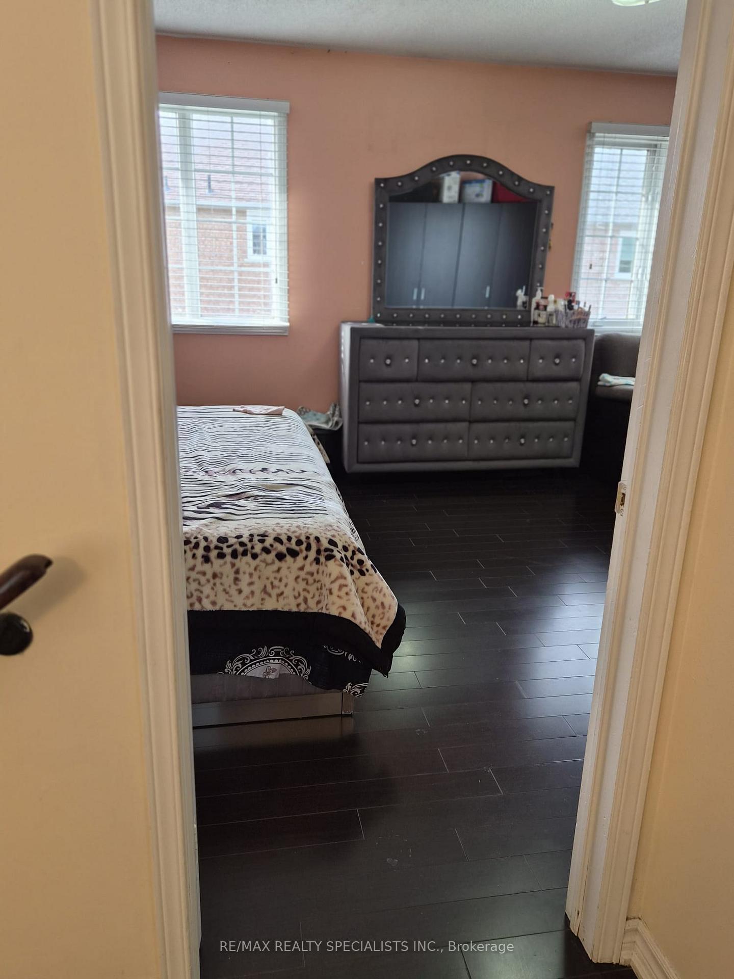 Photo 17 of 22 Streamside Lane, Brampton, Sandringham-Wellington — HOMEH
