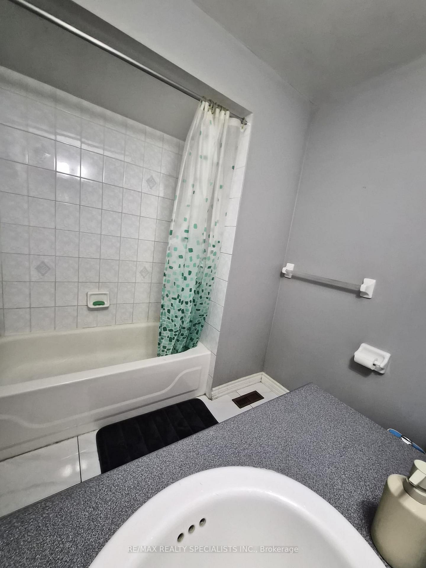 Photo 22 of 22 Streamside Lane, Brampton, Sandringham-Wellington — HOMEH