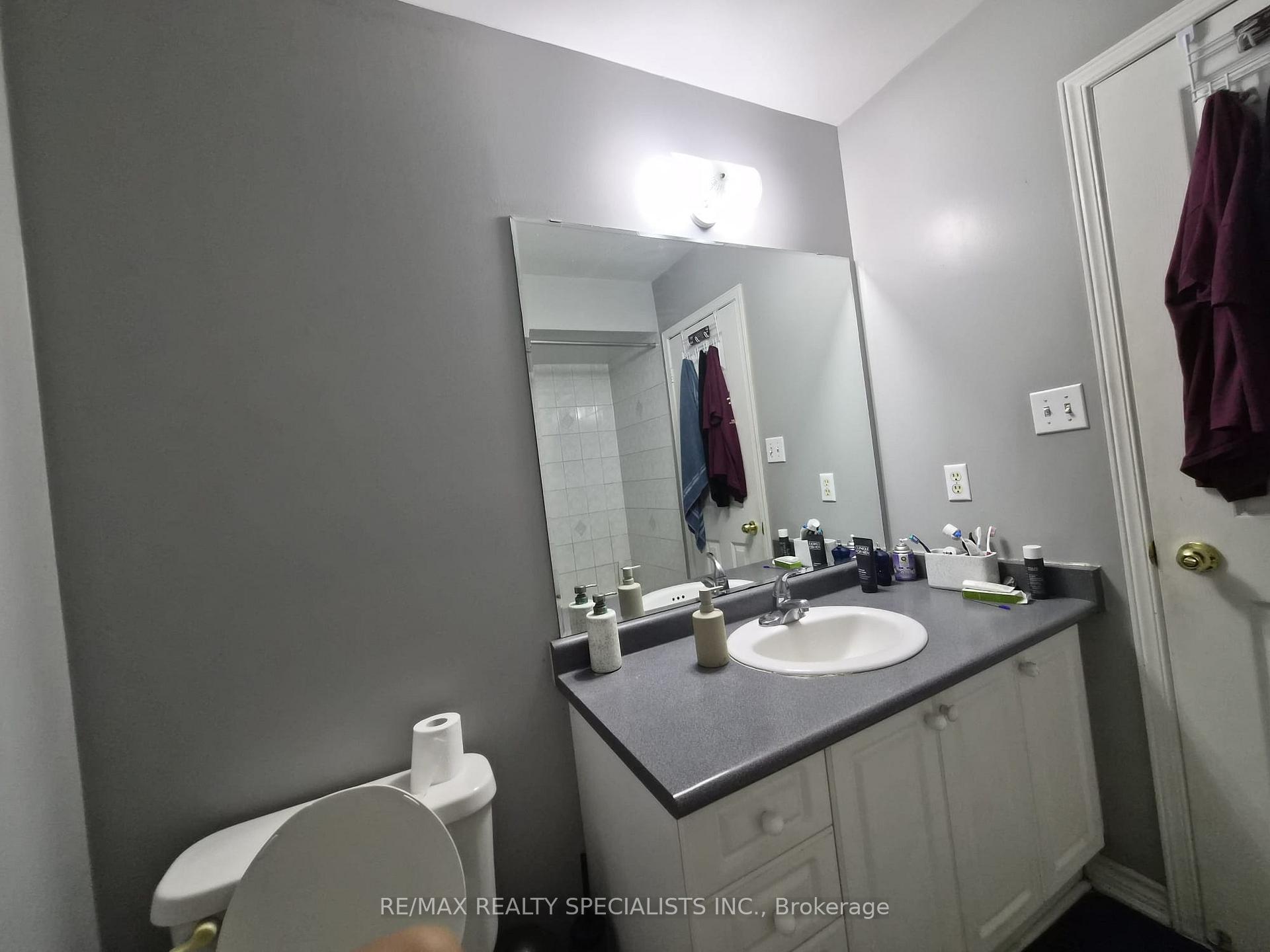 Photo 23 of 22 Streamside Lane, Brampton, Sandringham-Wellington — HOMEH