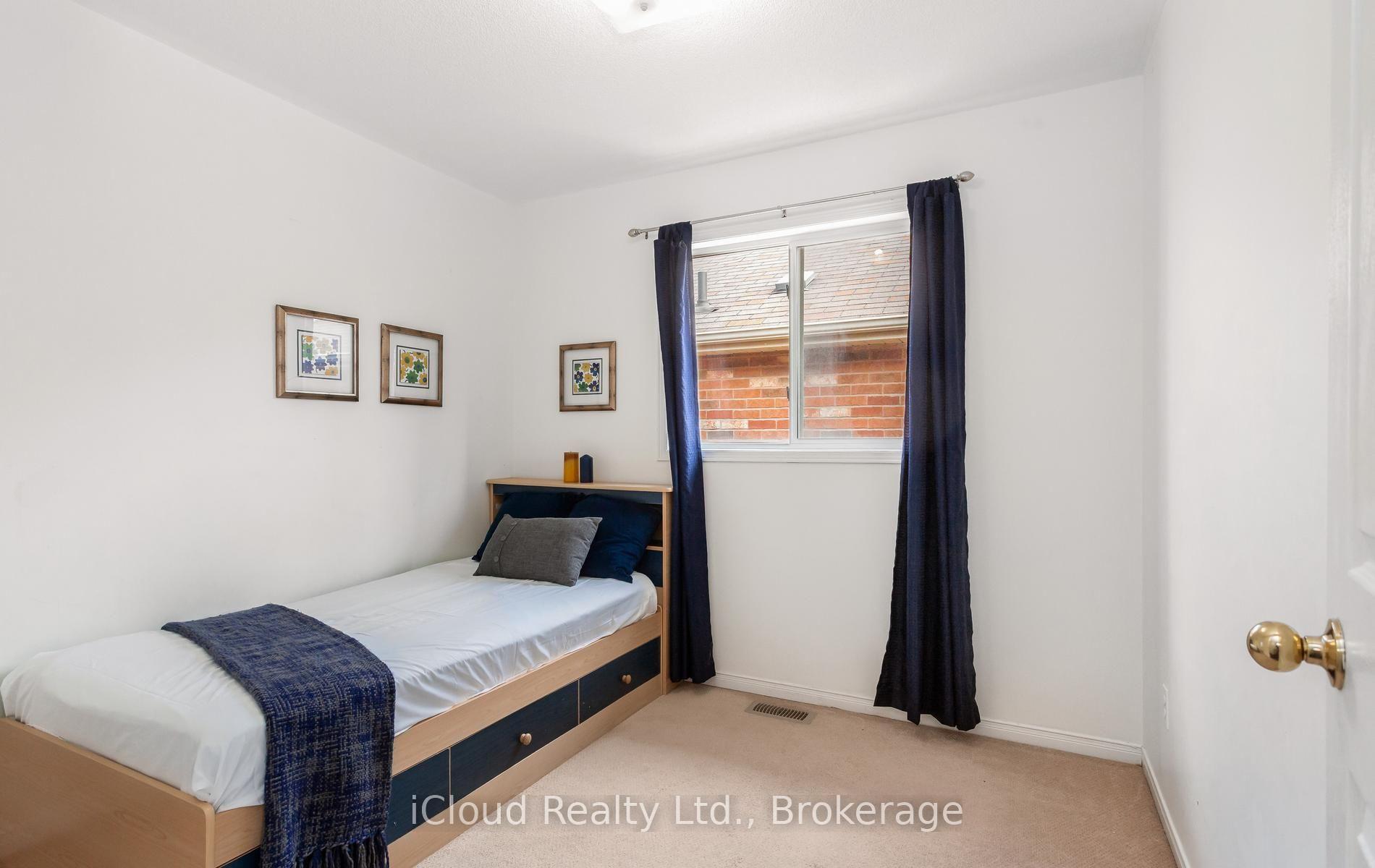 Photo 24 of 39 Flurry Circle, Brampton, Credit Valley — HOMEH
