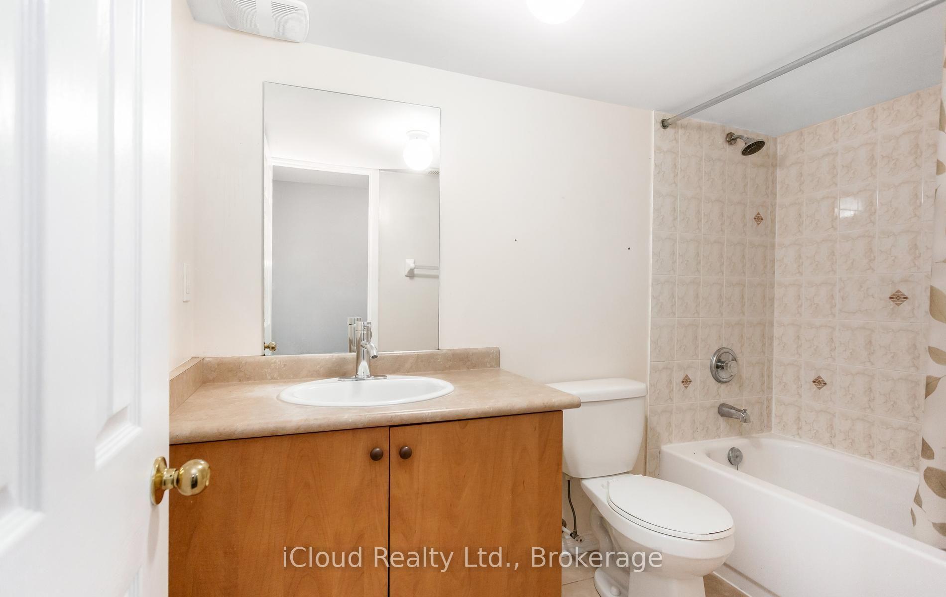 Photo 31 of 39 Flurry Circle, Brampton, Credit Valley — HOMEH