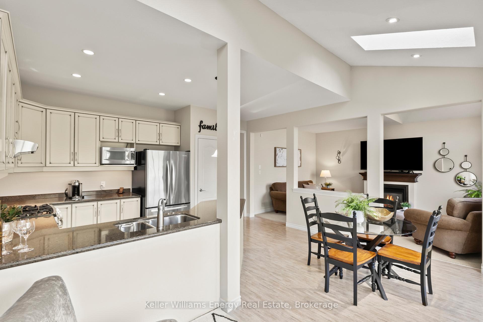 Photo 4 of 2258 Pindar Crescent, Oshawa, Kedron — HOMEH