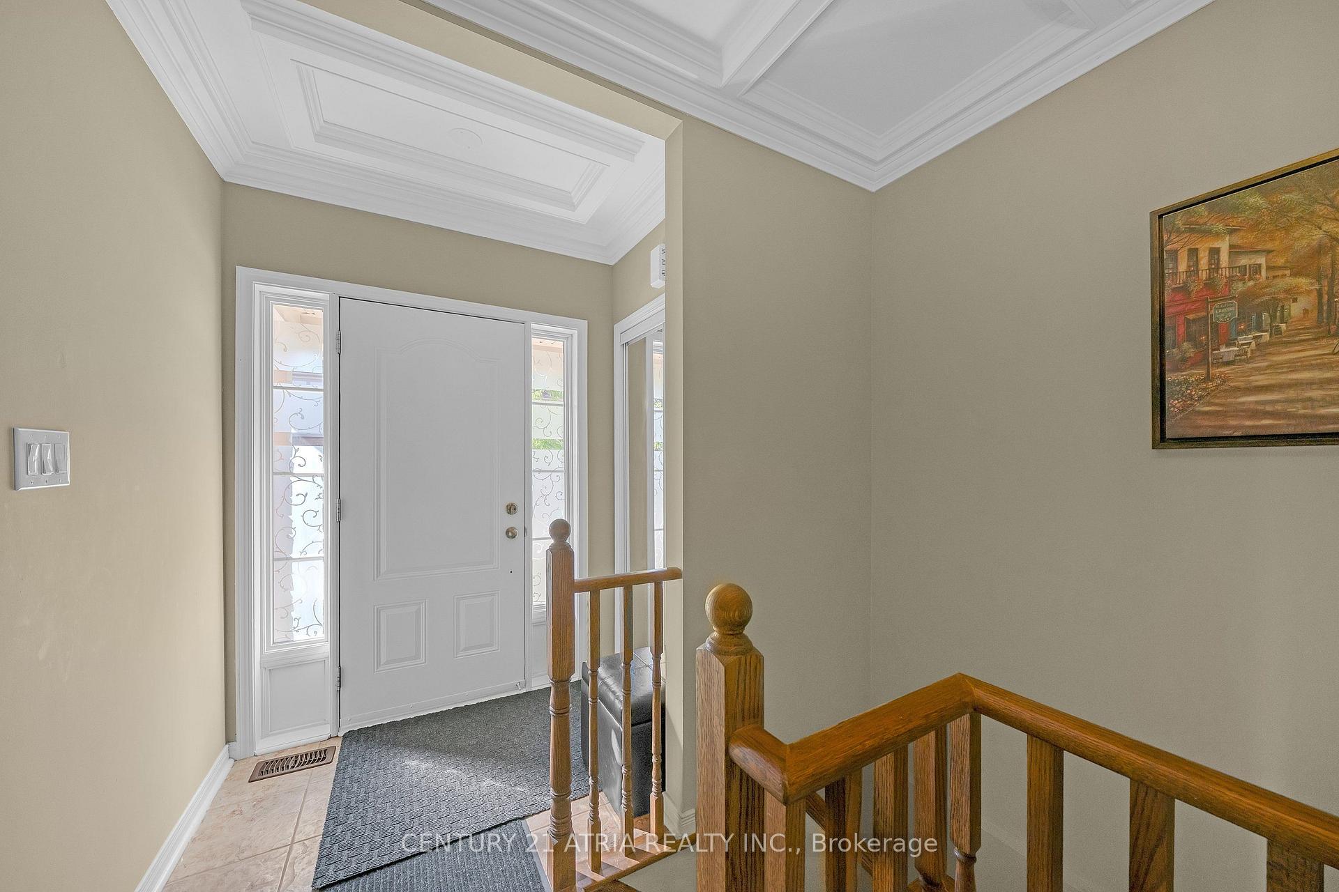 Photo 5 of 30 Coranto Way, Vaughan, Vellore Village — HOMEH