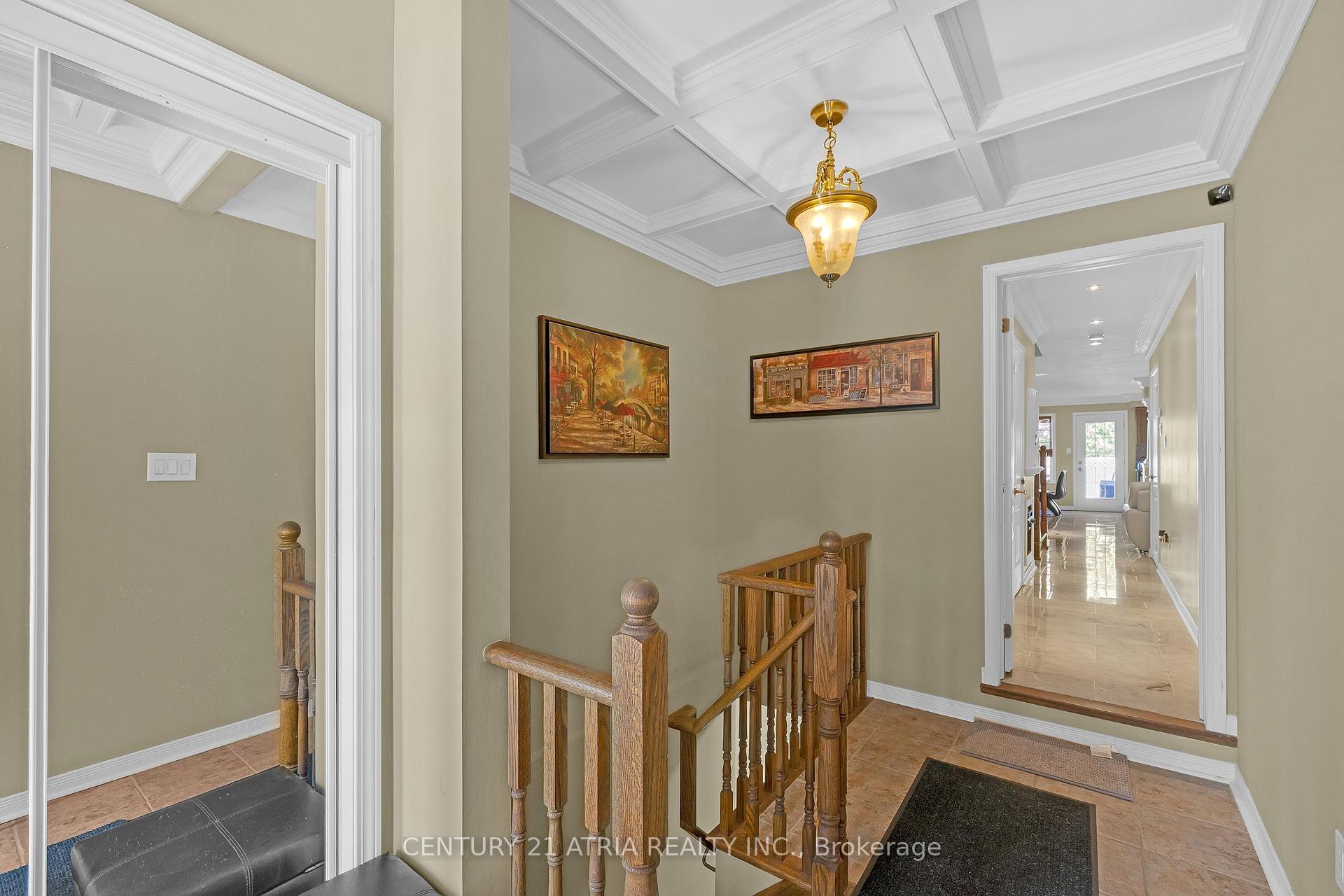 Photo 6 of 30 Coranto Way, Vaughan, Vellore Village — HOMEH