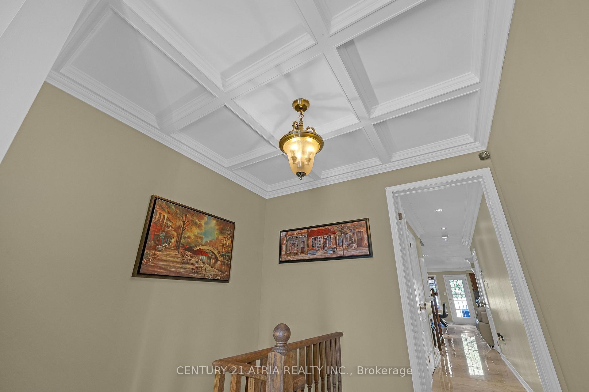 Photo 8 of 30 Coranto Way, Vaughan, Vellore Village — HOMEH