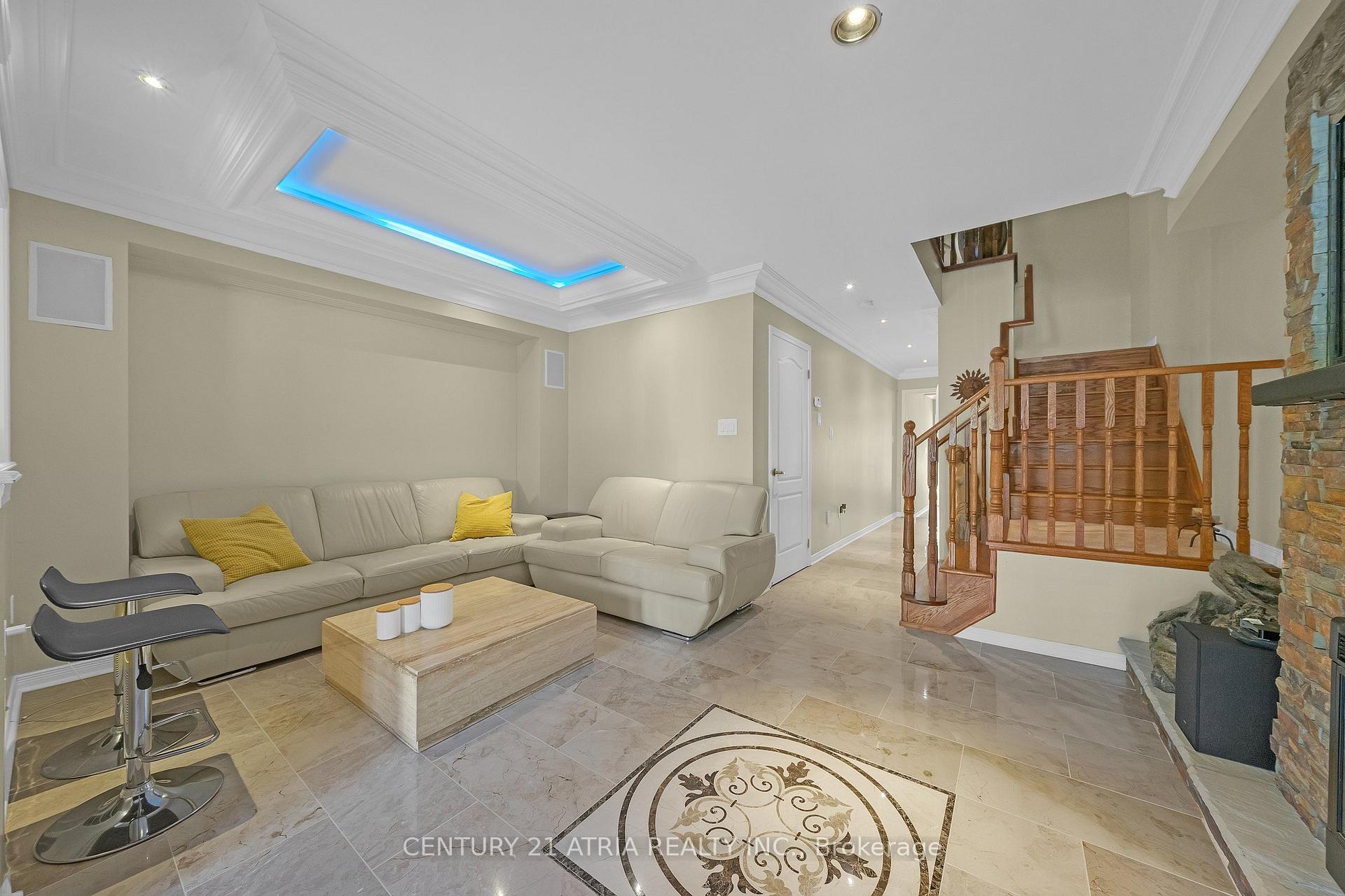 Photo 12 of 30 Coranto Way, Vaughan, Vellore Village — HOMEH