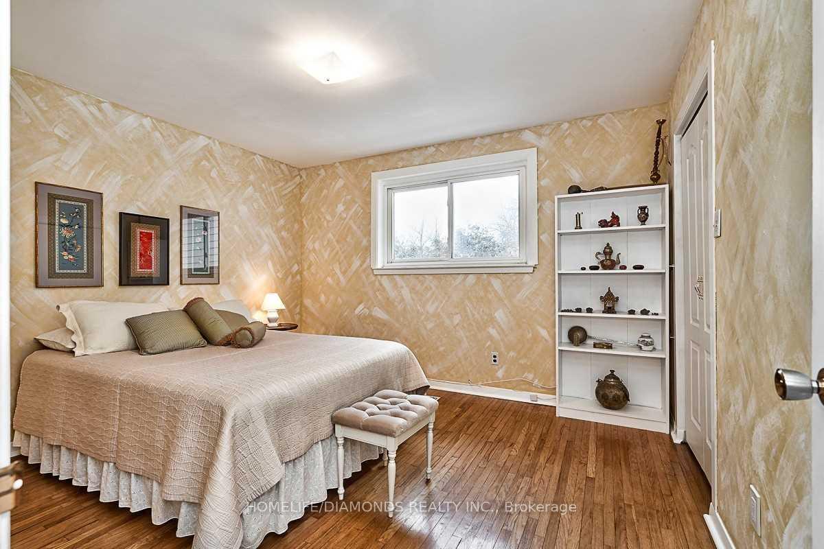 Photo 11 of 35 Edenborough Drive, Brampton, Southgate — HOMEH