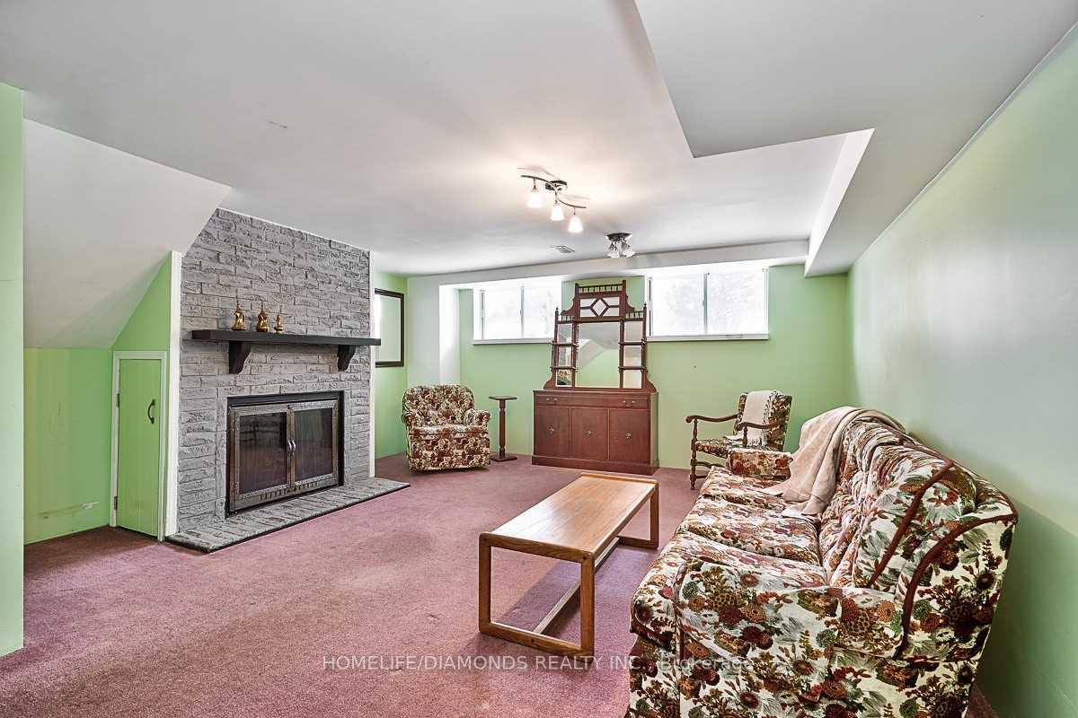 Photo 16 of 35 Edenborough Drive, Brampton, Southgate — HOMEH