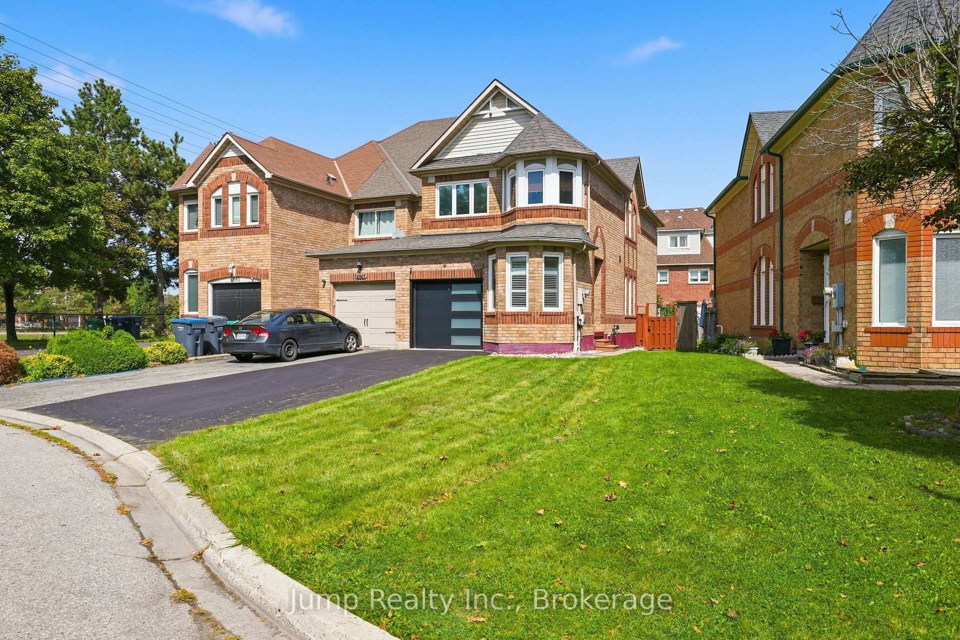 Photo 1 of 6981 Dunnview Court, Mississauga, Lisgar — HOMEH