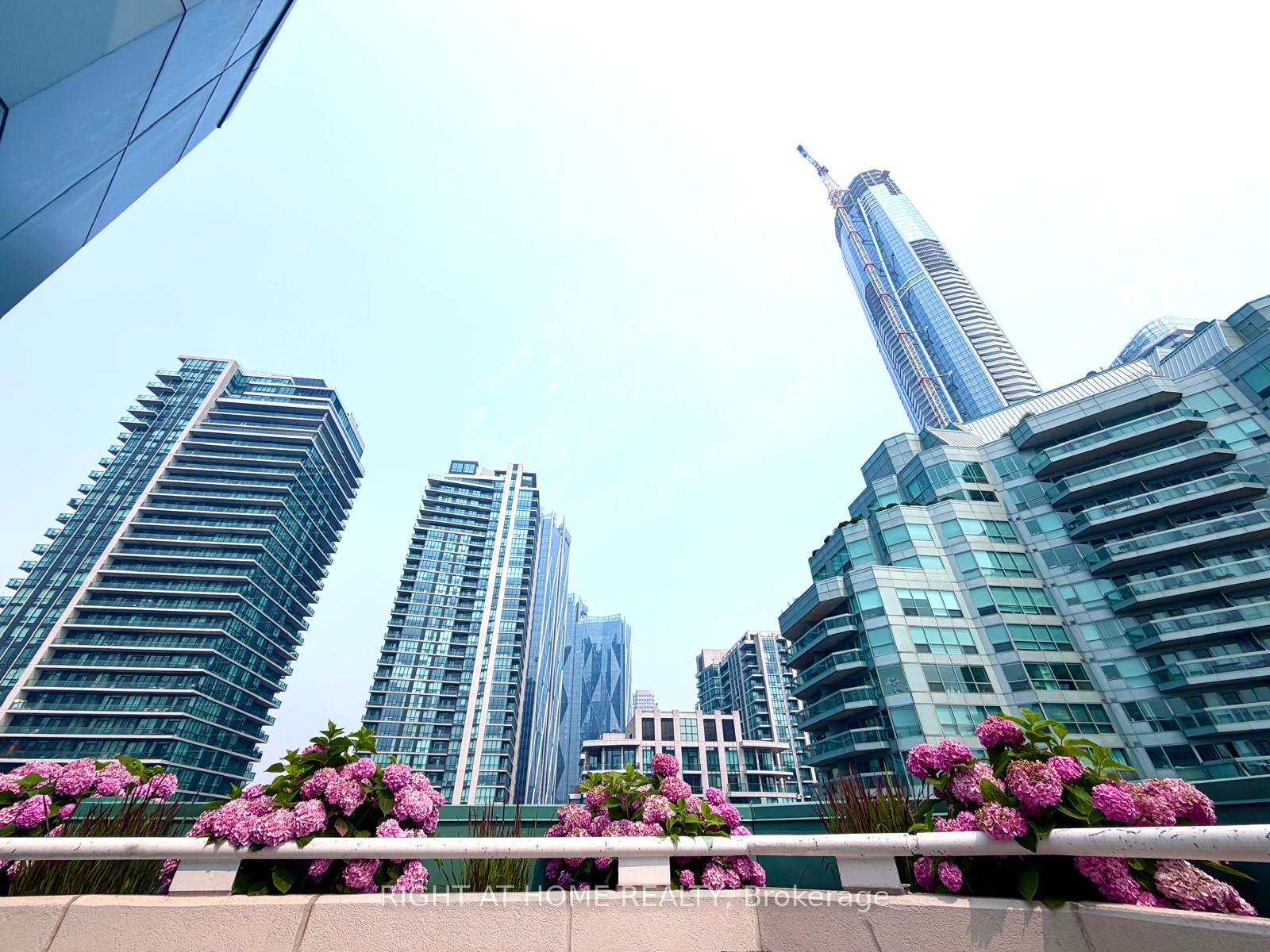 Photo 2 of Unit 1712, 10 Queens Quay W, Toronto, Waterfront Communities — HOMEH