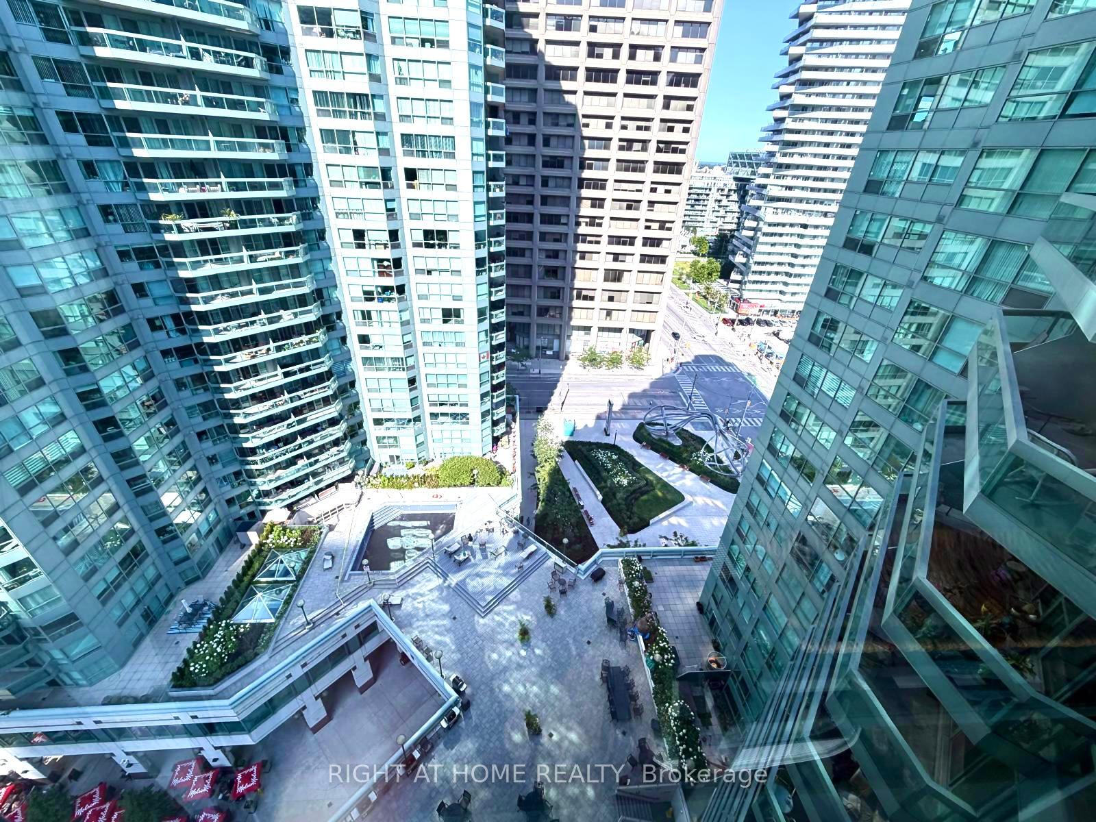Photo 5 of Unit 1712, 10 Queens Quay W, Toronto, Waterfront Communities — HOMEH